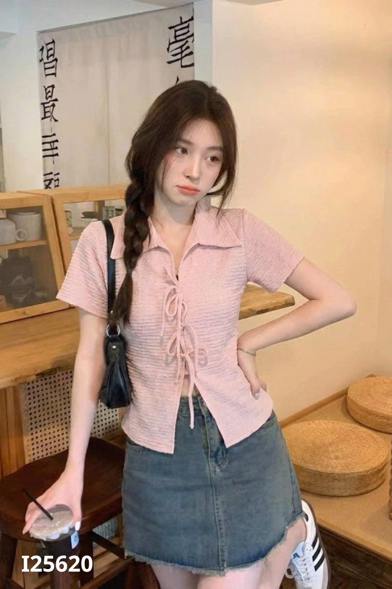 Áo hồng phấn đính nơ