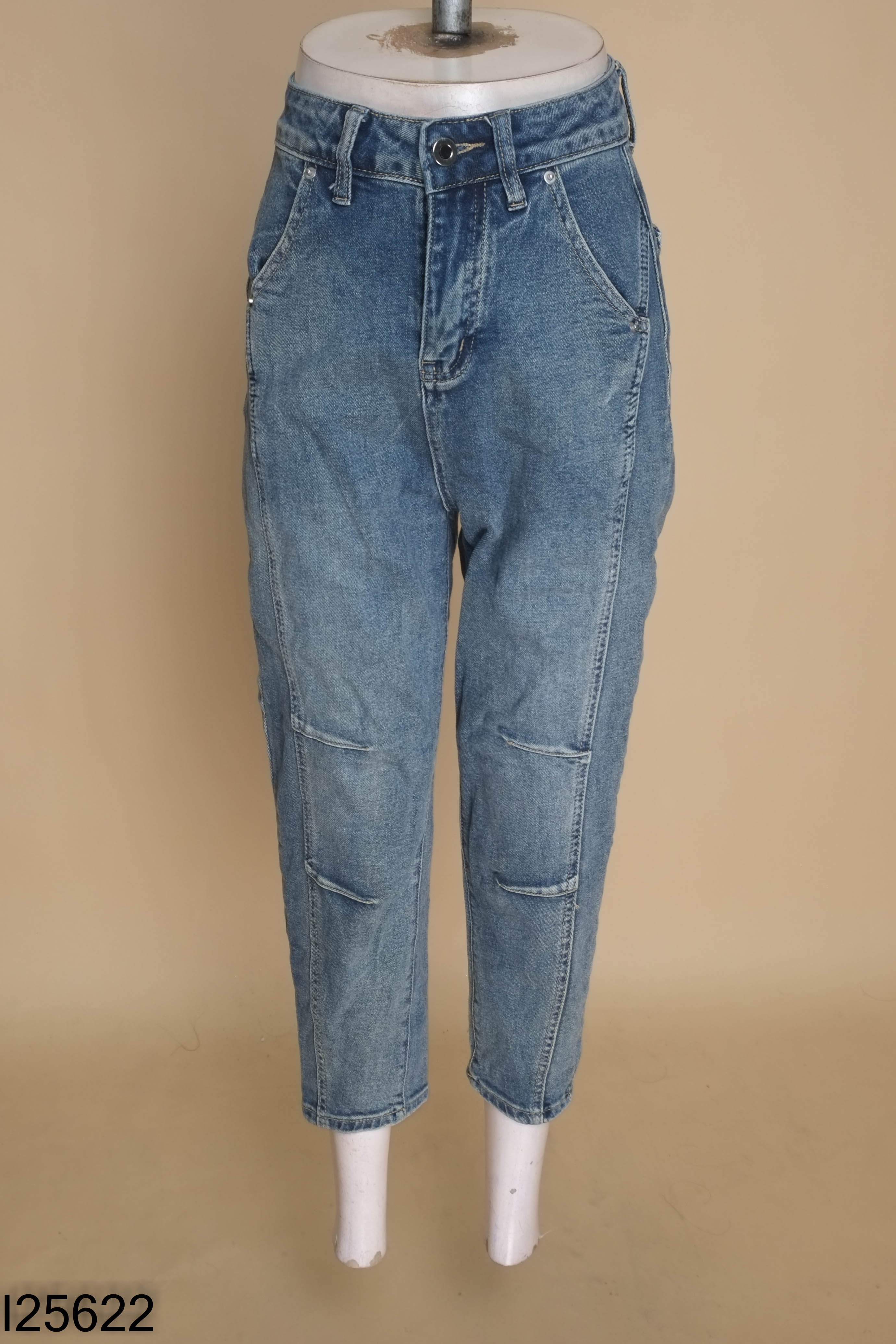 Quần jeans xanh baggy