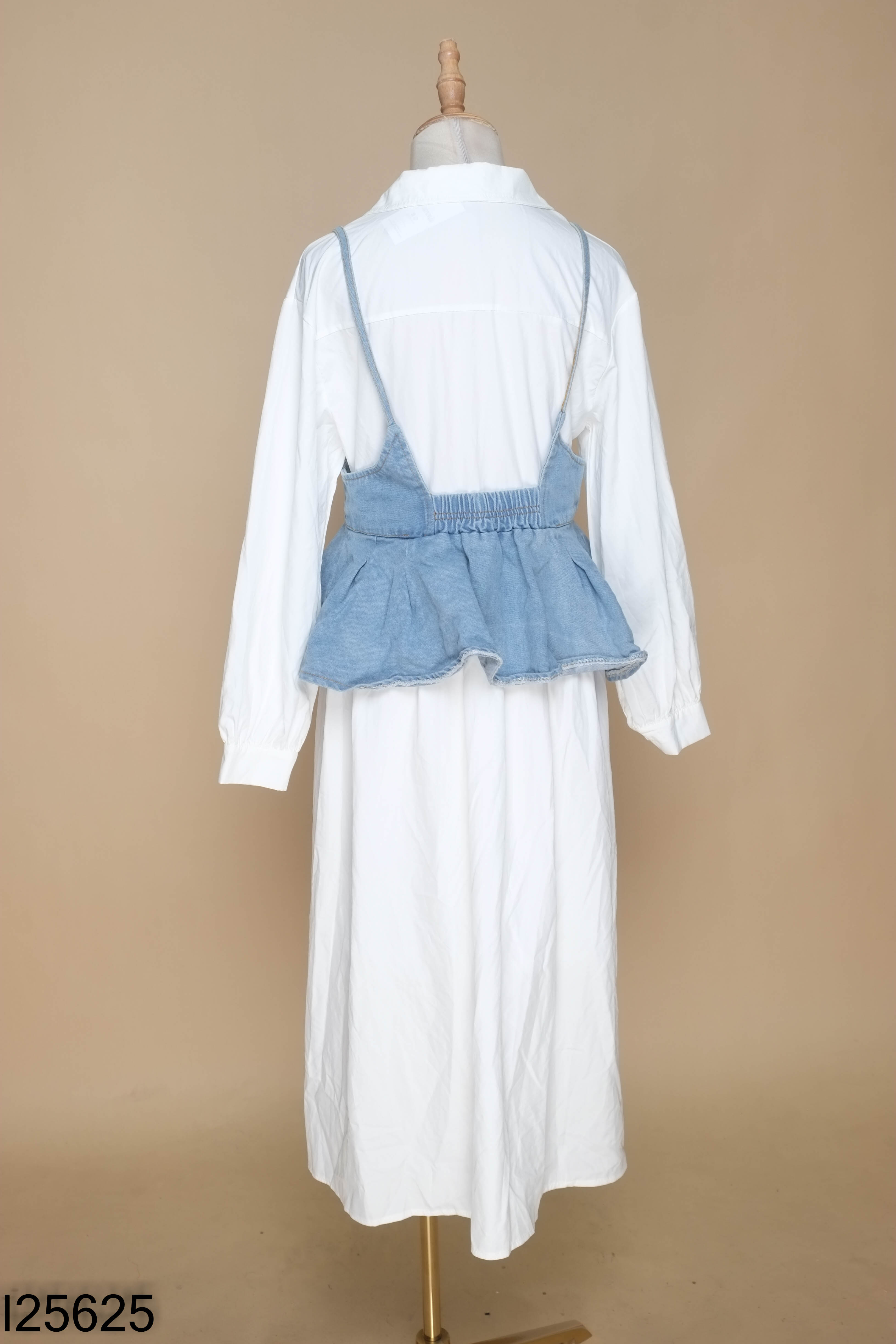 SET áo sơ mi trắng bèo+ áo 2 dây jeans xanh