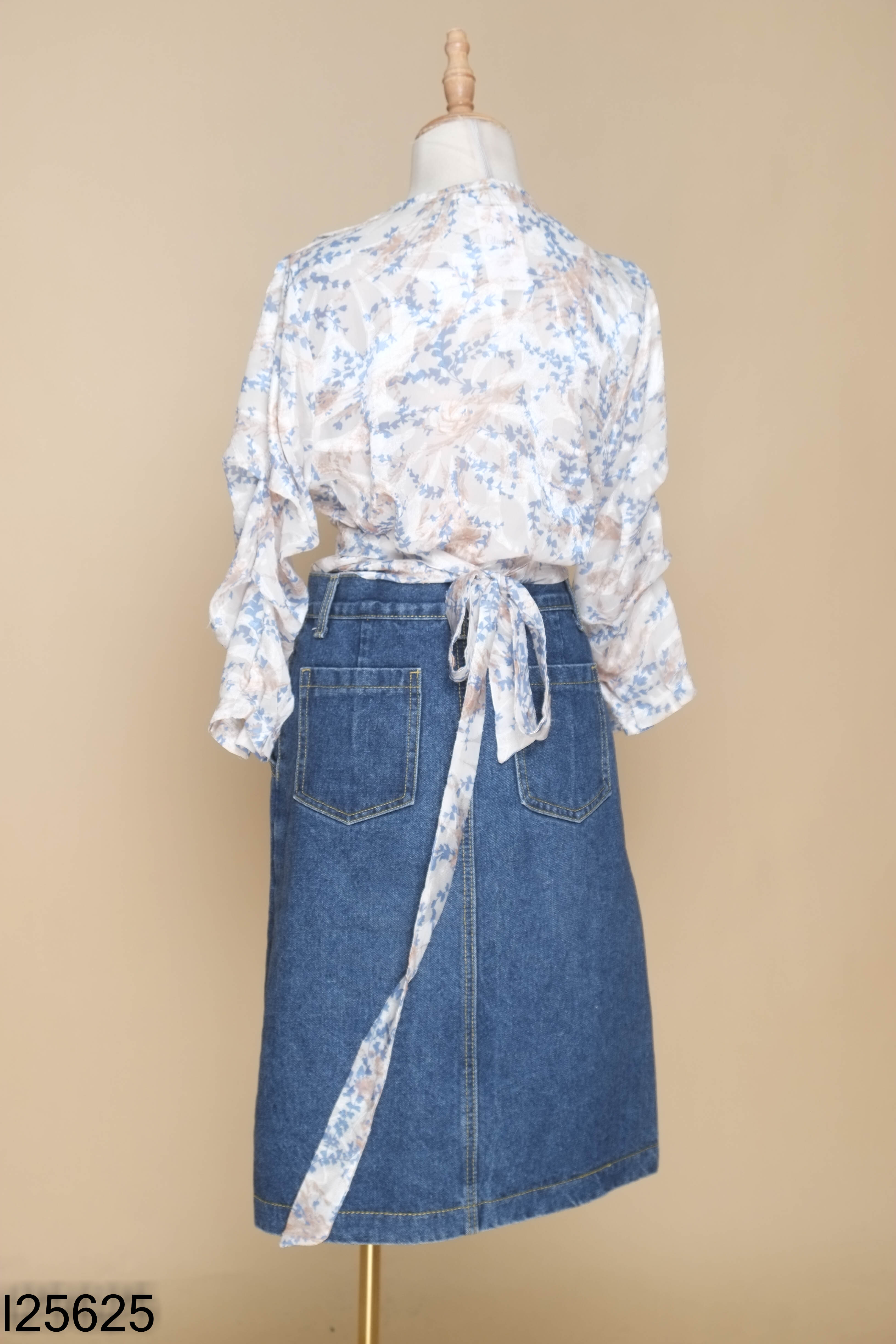 SET áo MI.DO be hoa xanh+ chân váy jeans