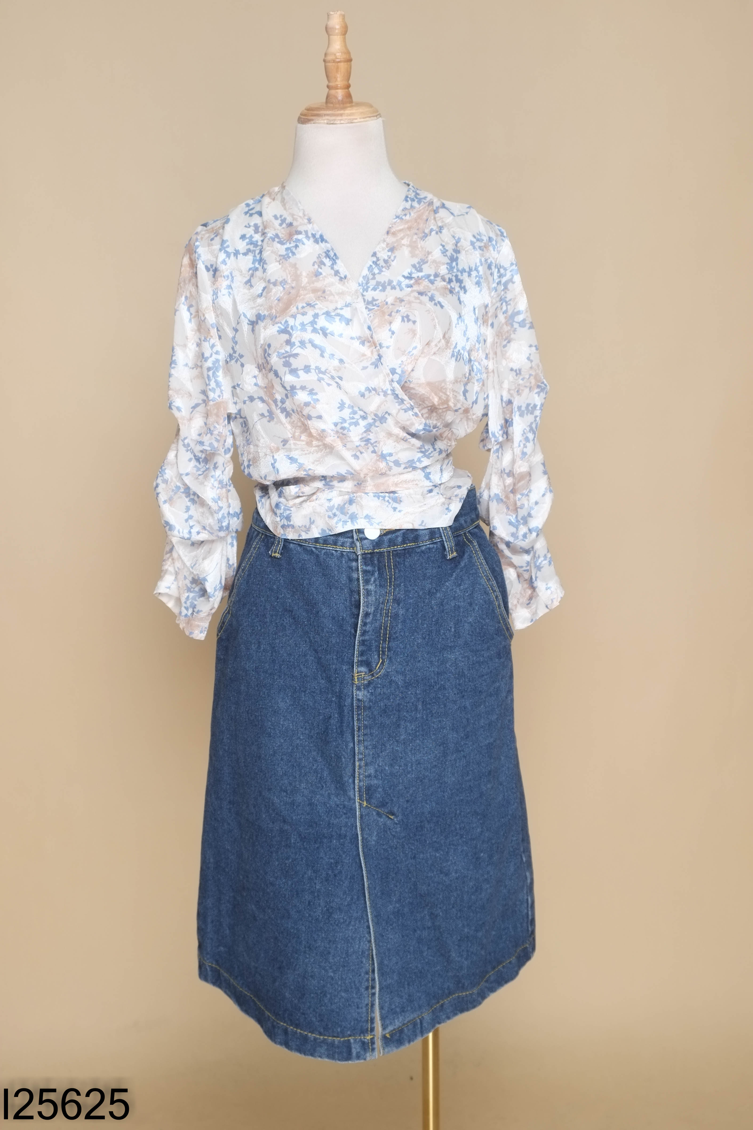SET áo MI.DO be hoa xanh+ chân váy jeans