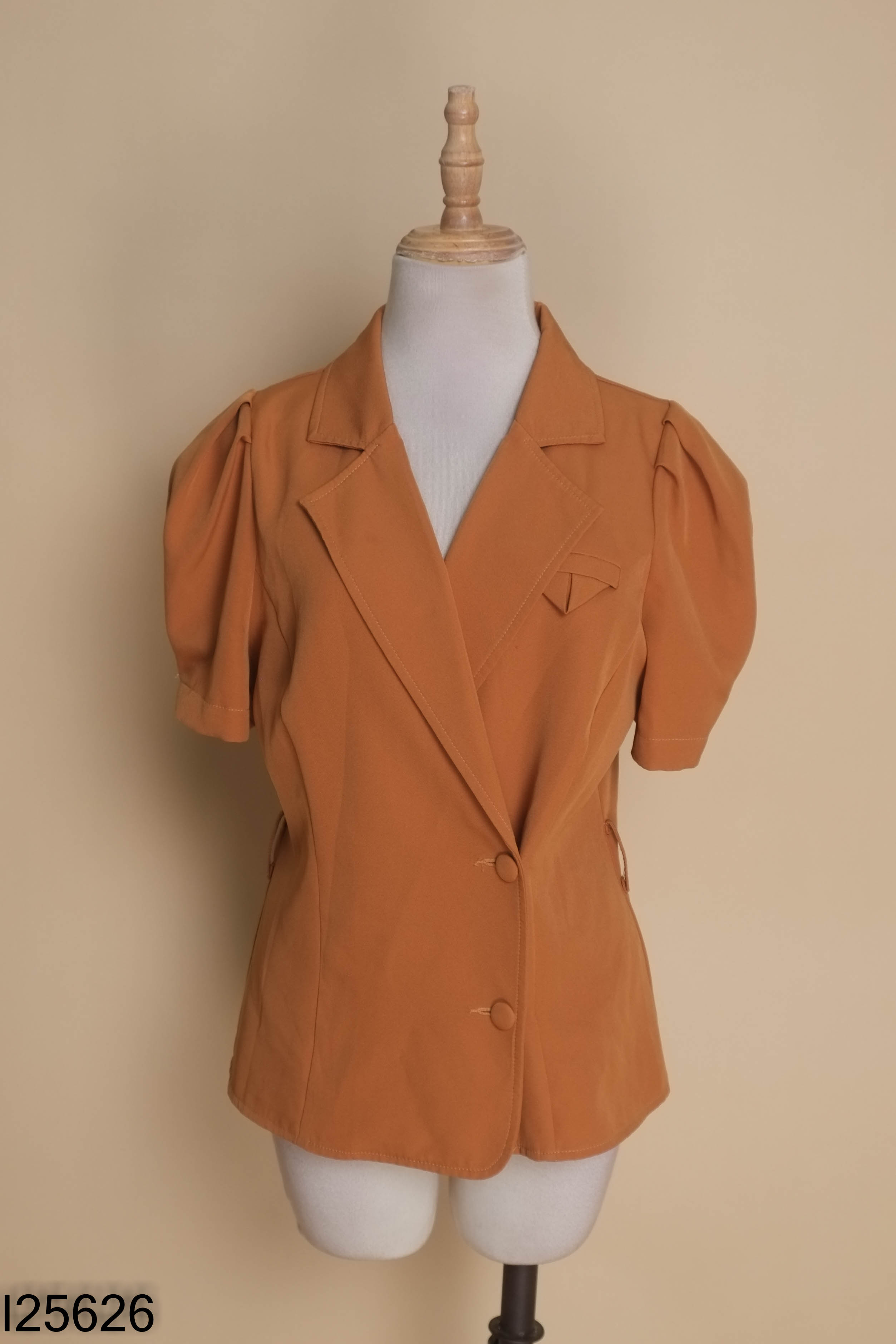 Áo khoác nâu cổ vest