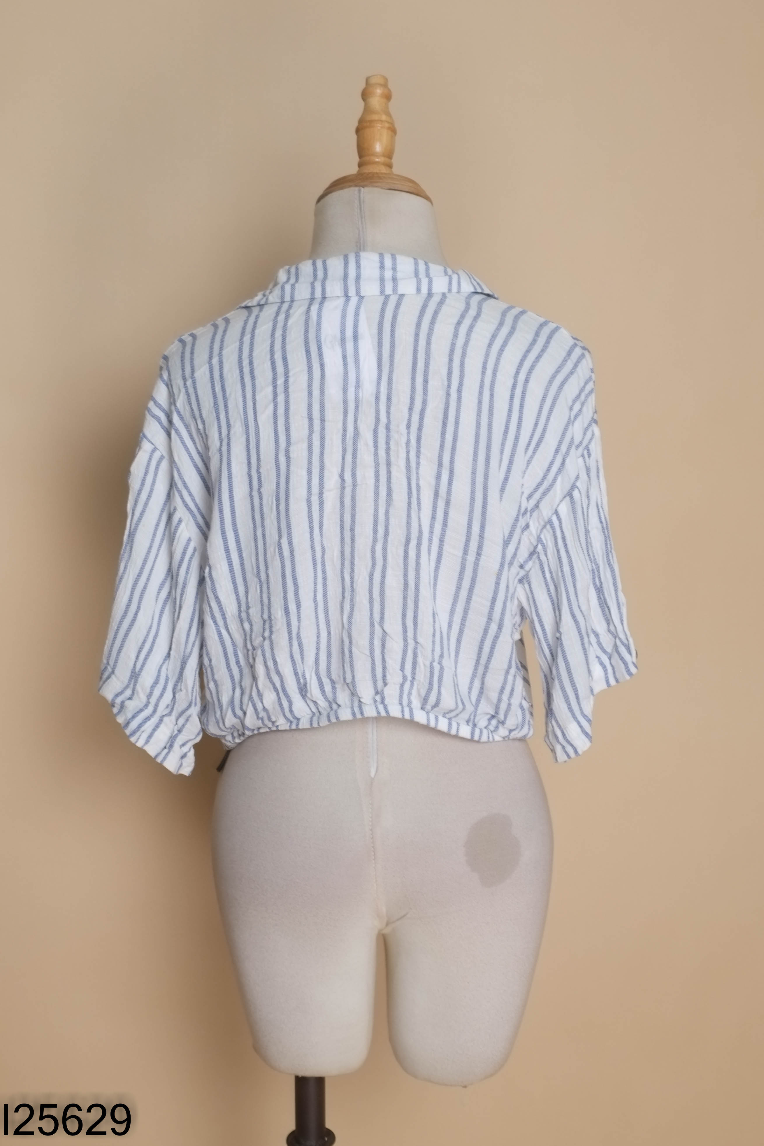 Áo TOPSHOP trắng kẻ xanh