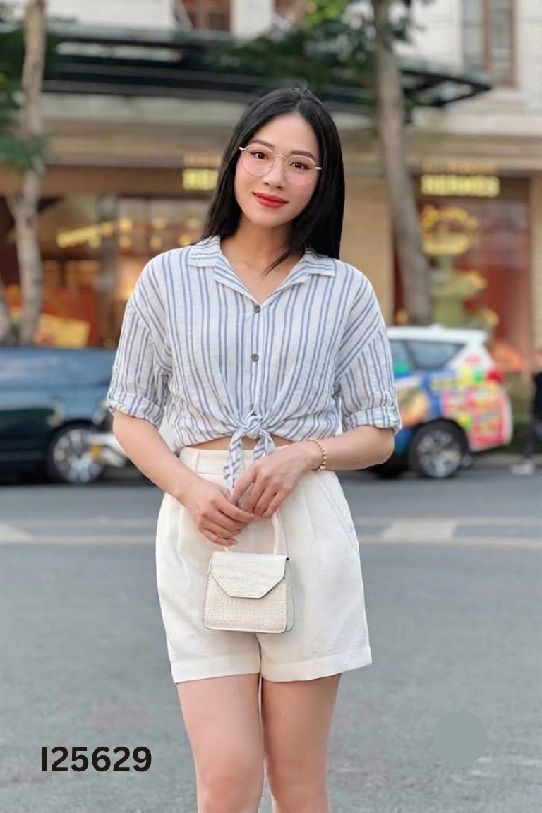 Áo TOPSHOP trắng kẻ xanh