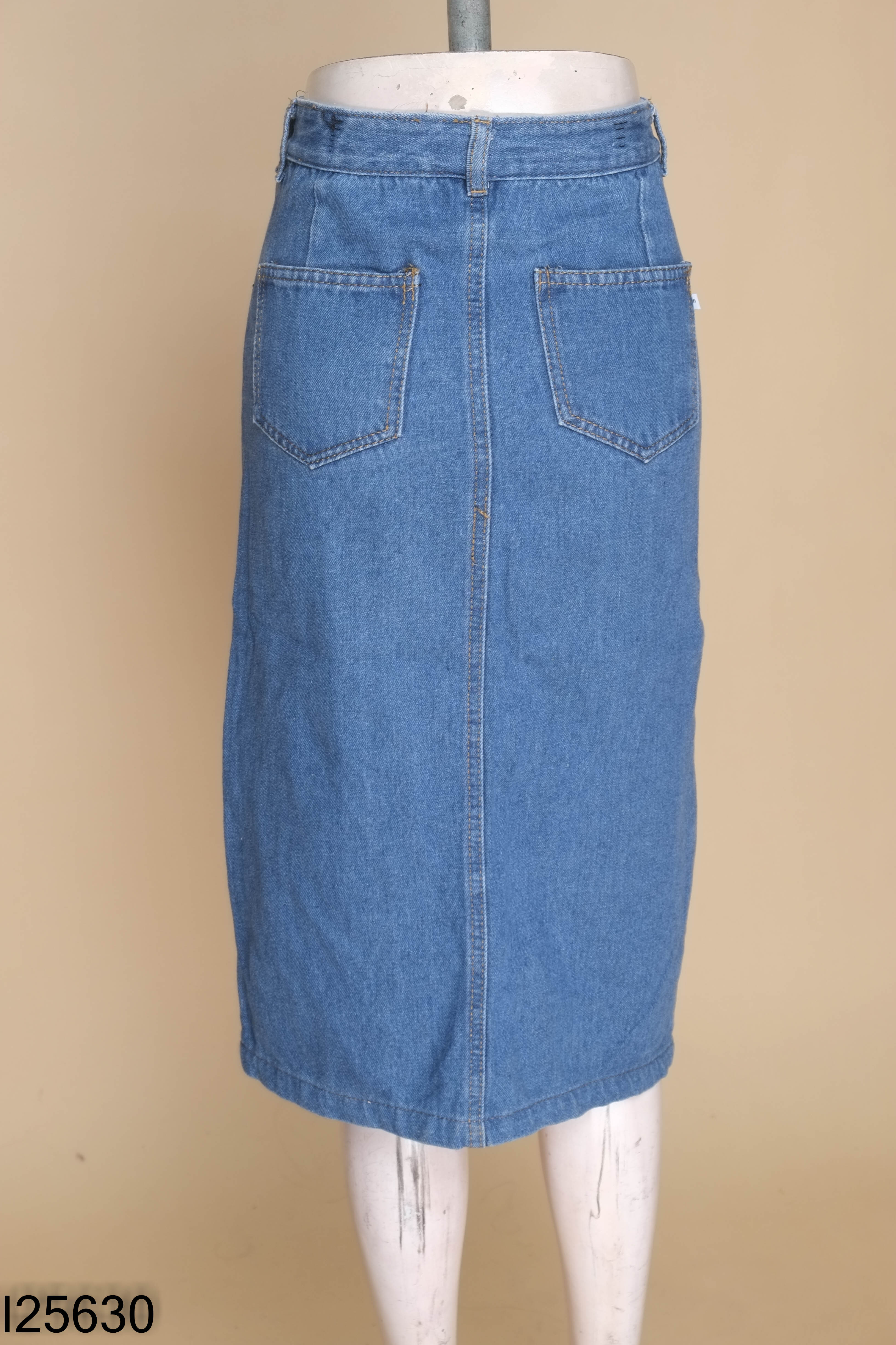 ChÂn váy jeans xanh xẻ