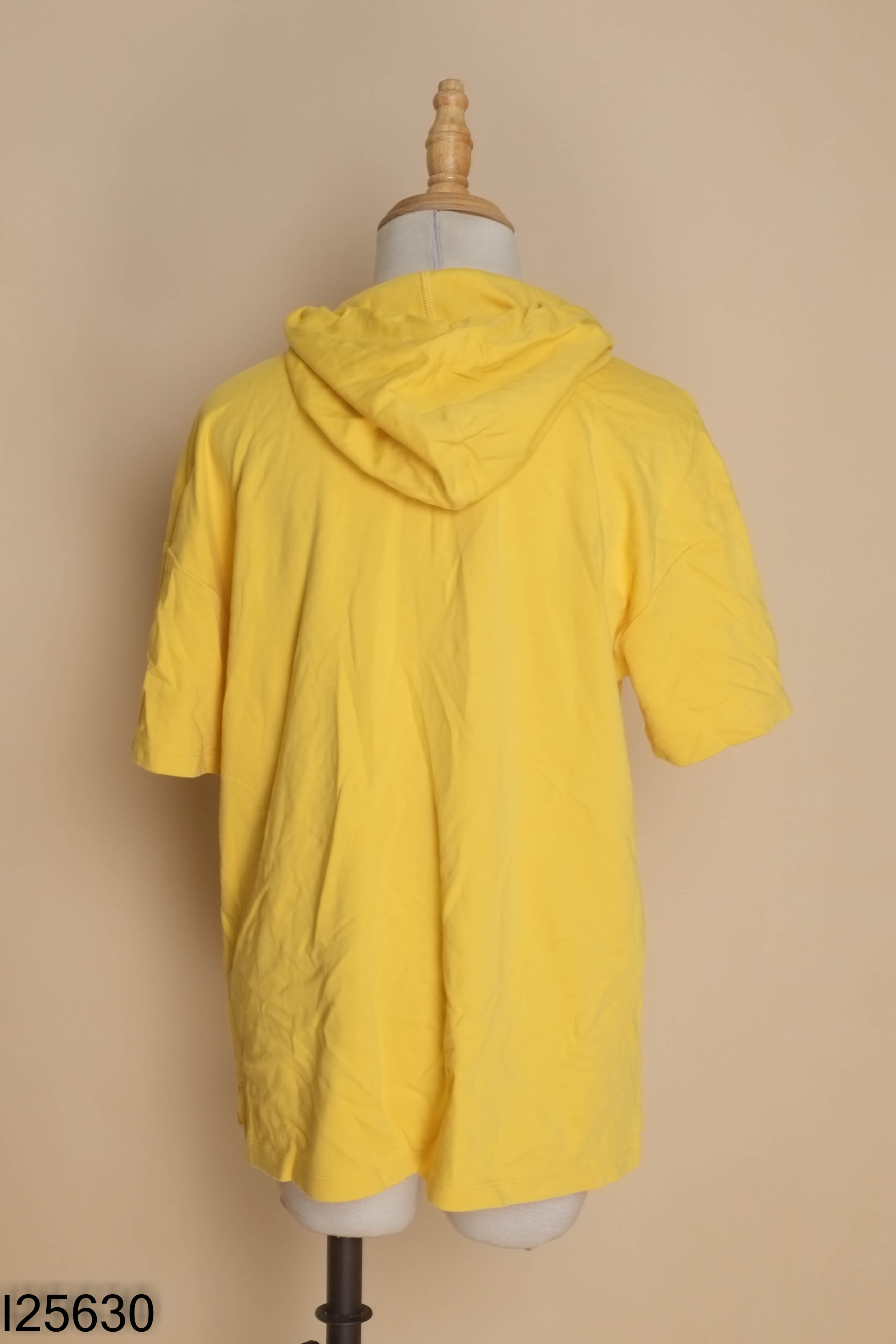Áo hoodie vàng tay cộc