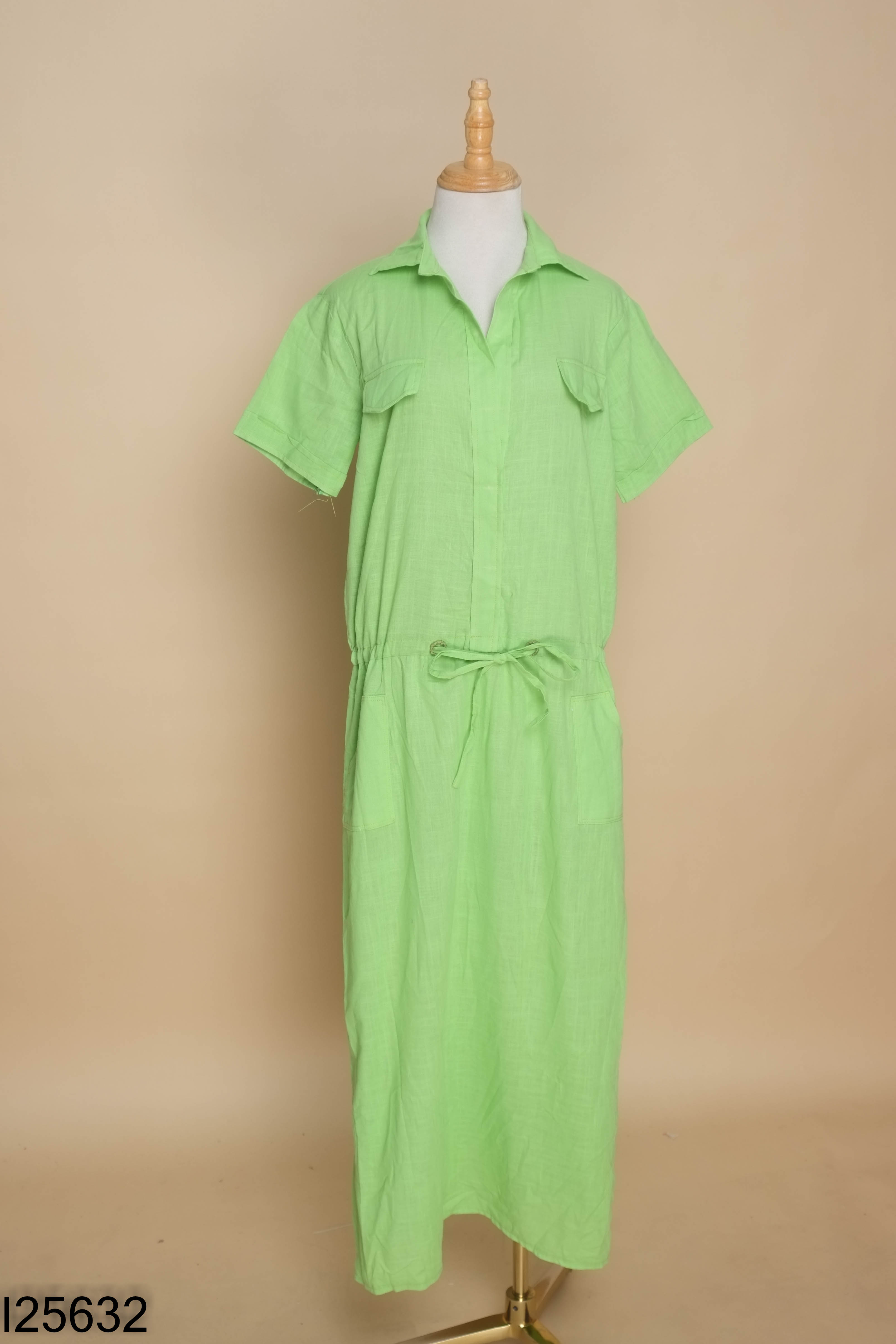Váy xanh dài phối chun eo