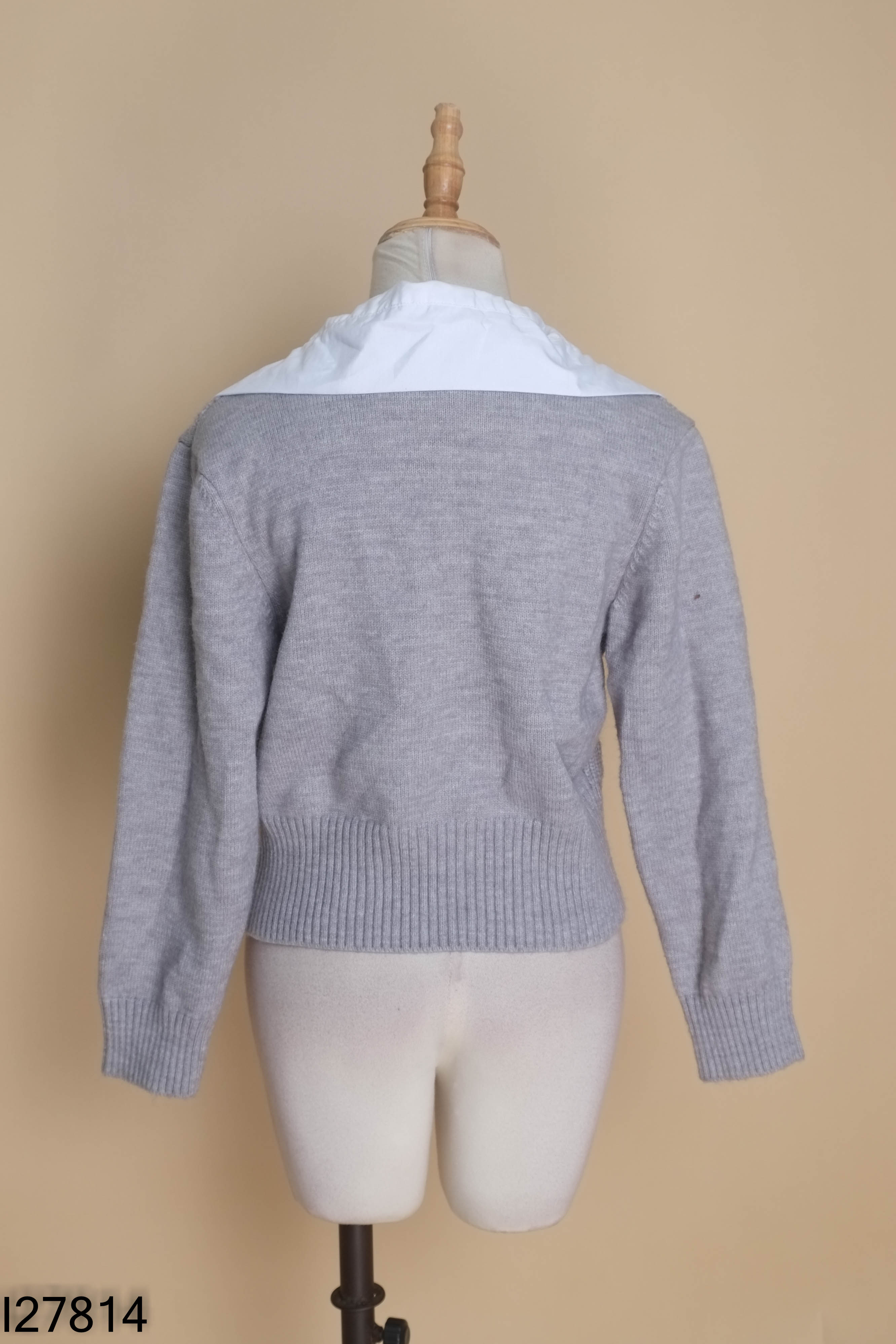 Áo len ghi cúc đồng FOREVER 21