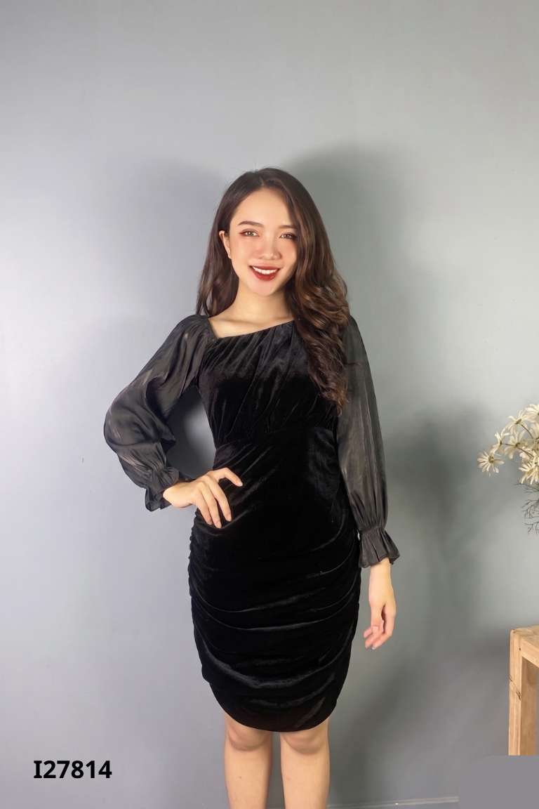 Váy nhung đen cổ vuông bo chun eo