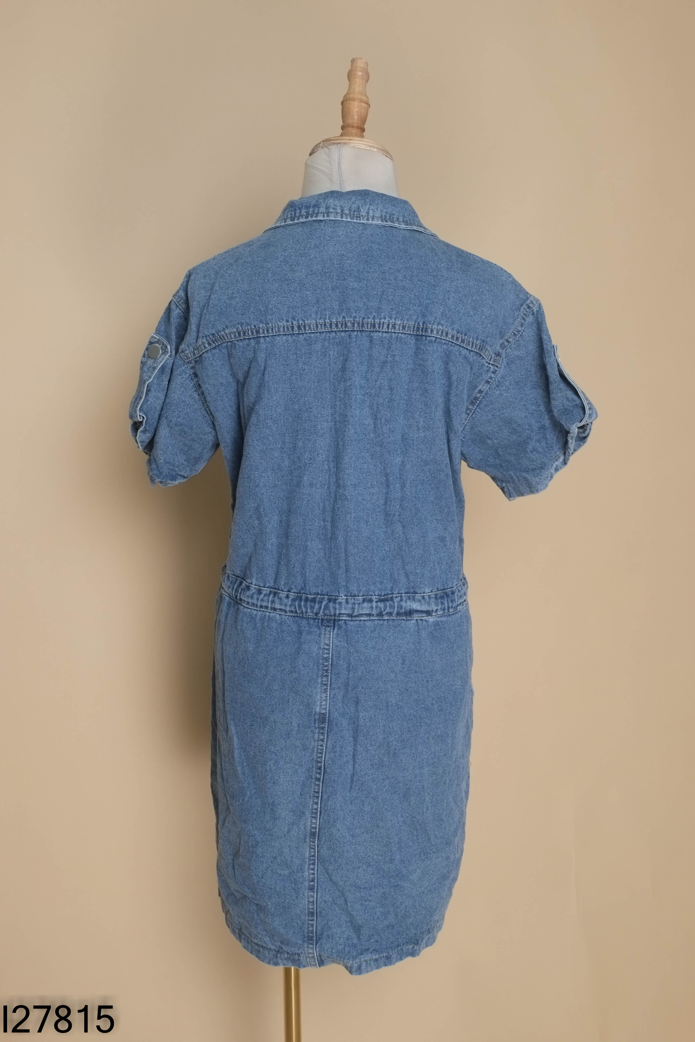 Váy jeans xanh óng ánh