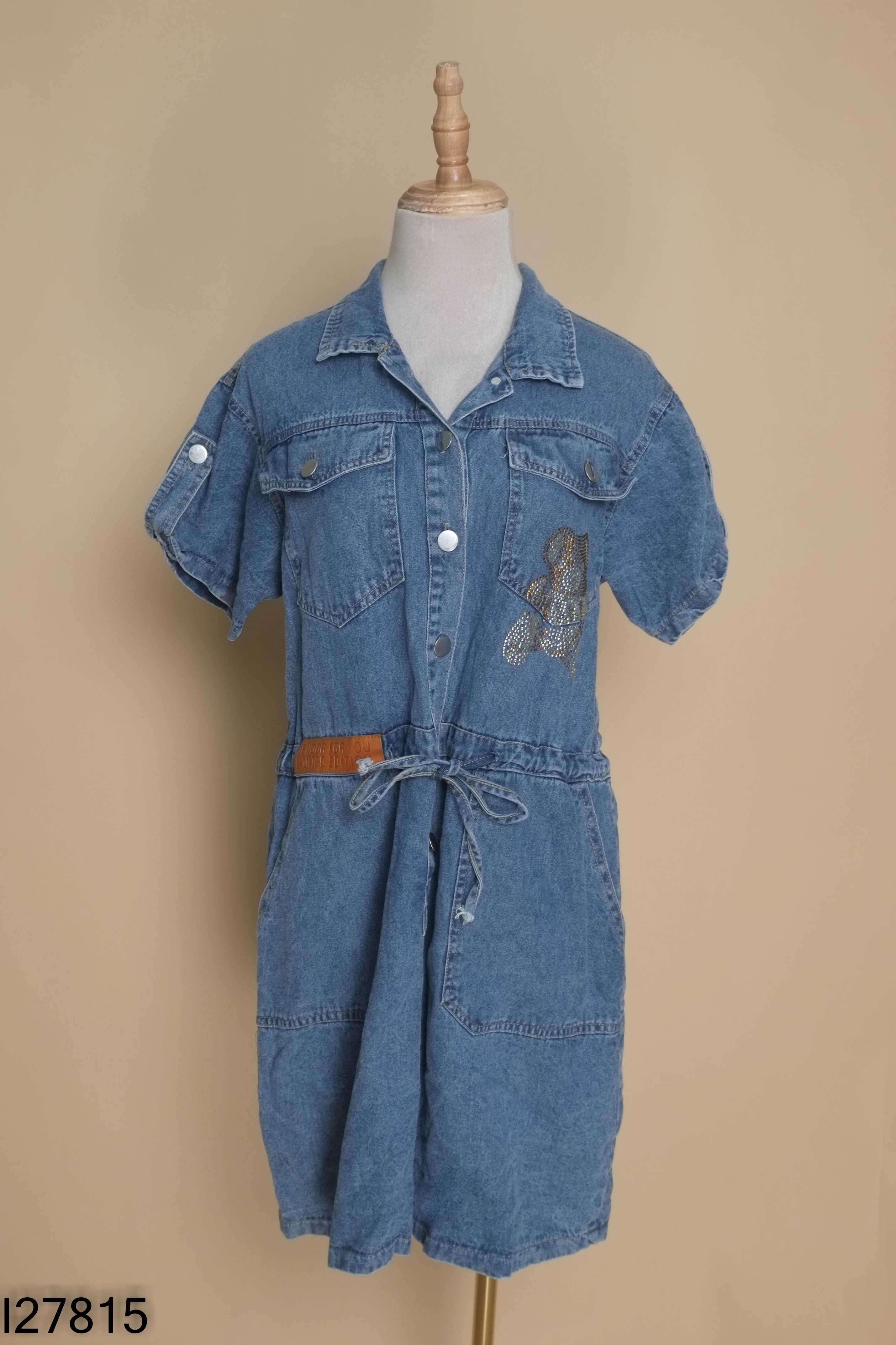 Váy jeans xanh óng ánh