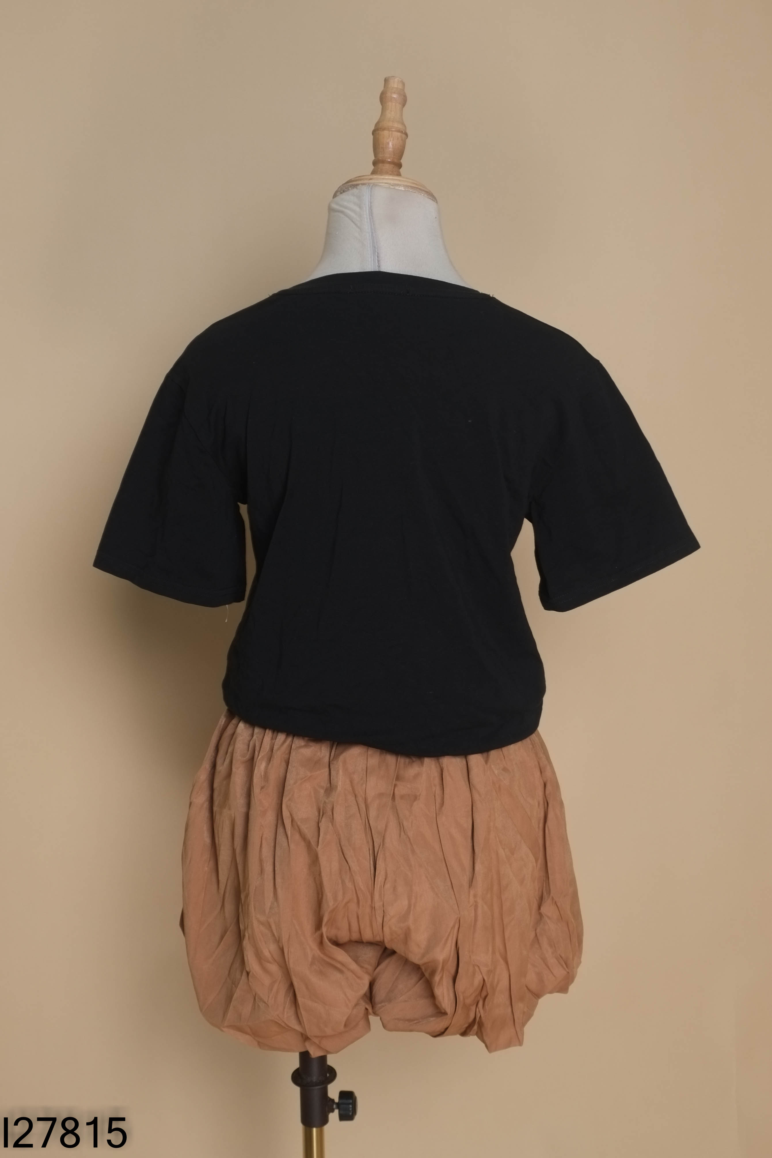 NEWTAG CELINE set áo đen+ váy nâu