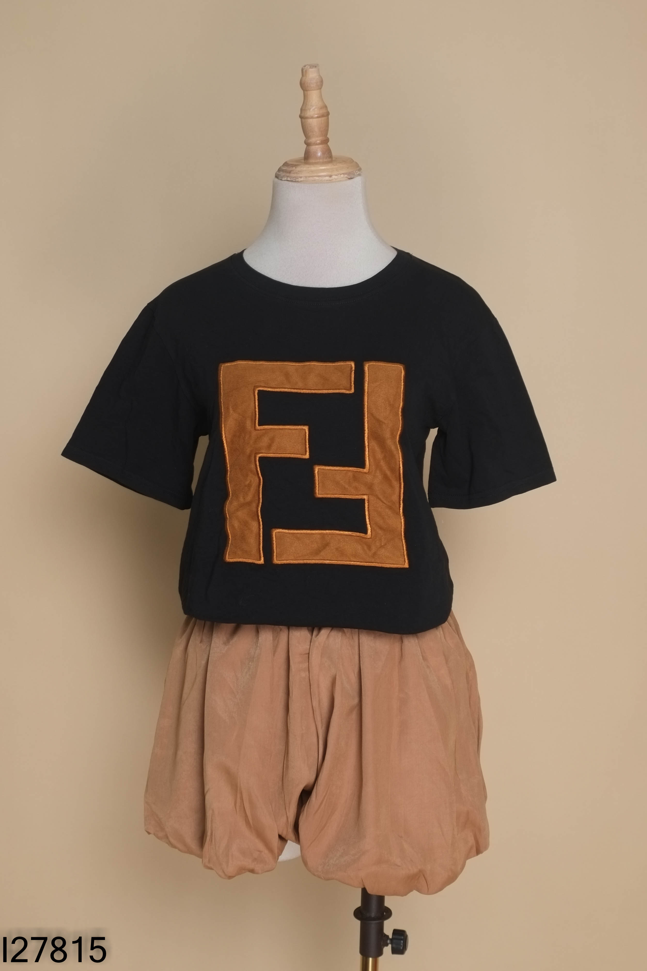 NEWTAG CELINE set áo đen+ váy nâu