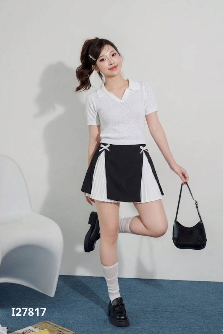 Set Áo ren trắng cổ V + Chân váy đen