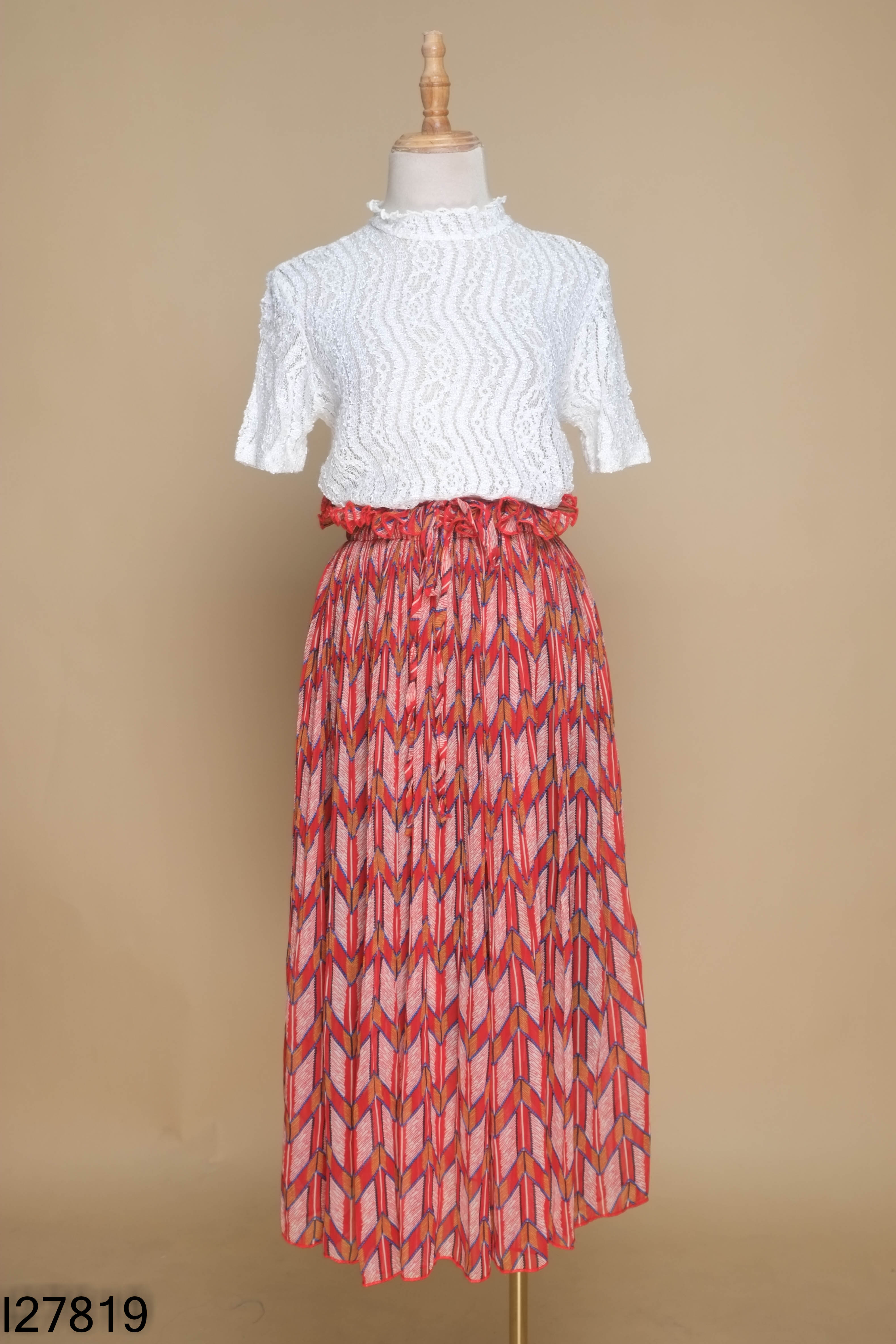 Set áo lưới+váy đỏ họa tiết
