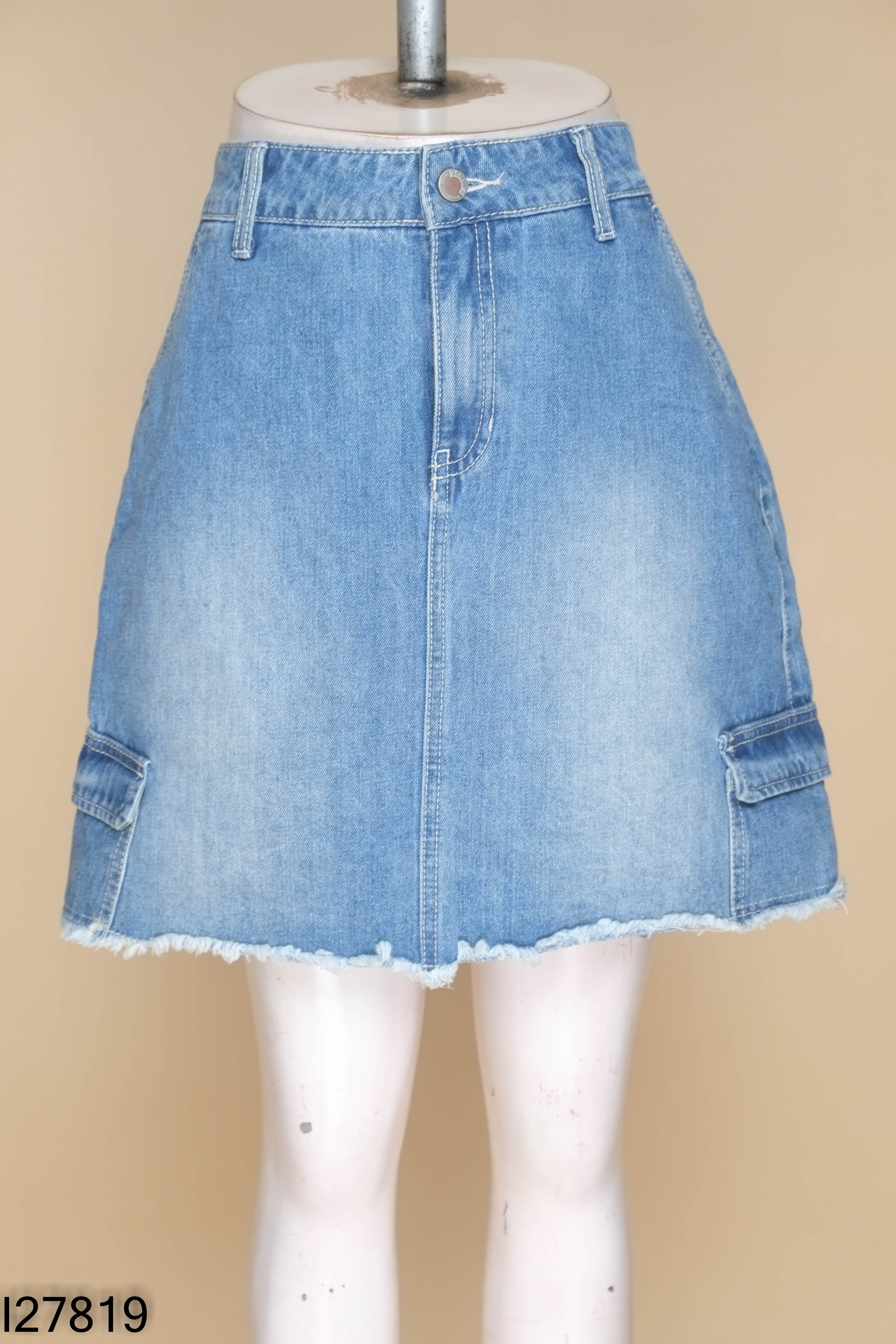 Chân váy jeans xanh ngắn GENVIET