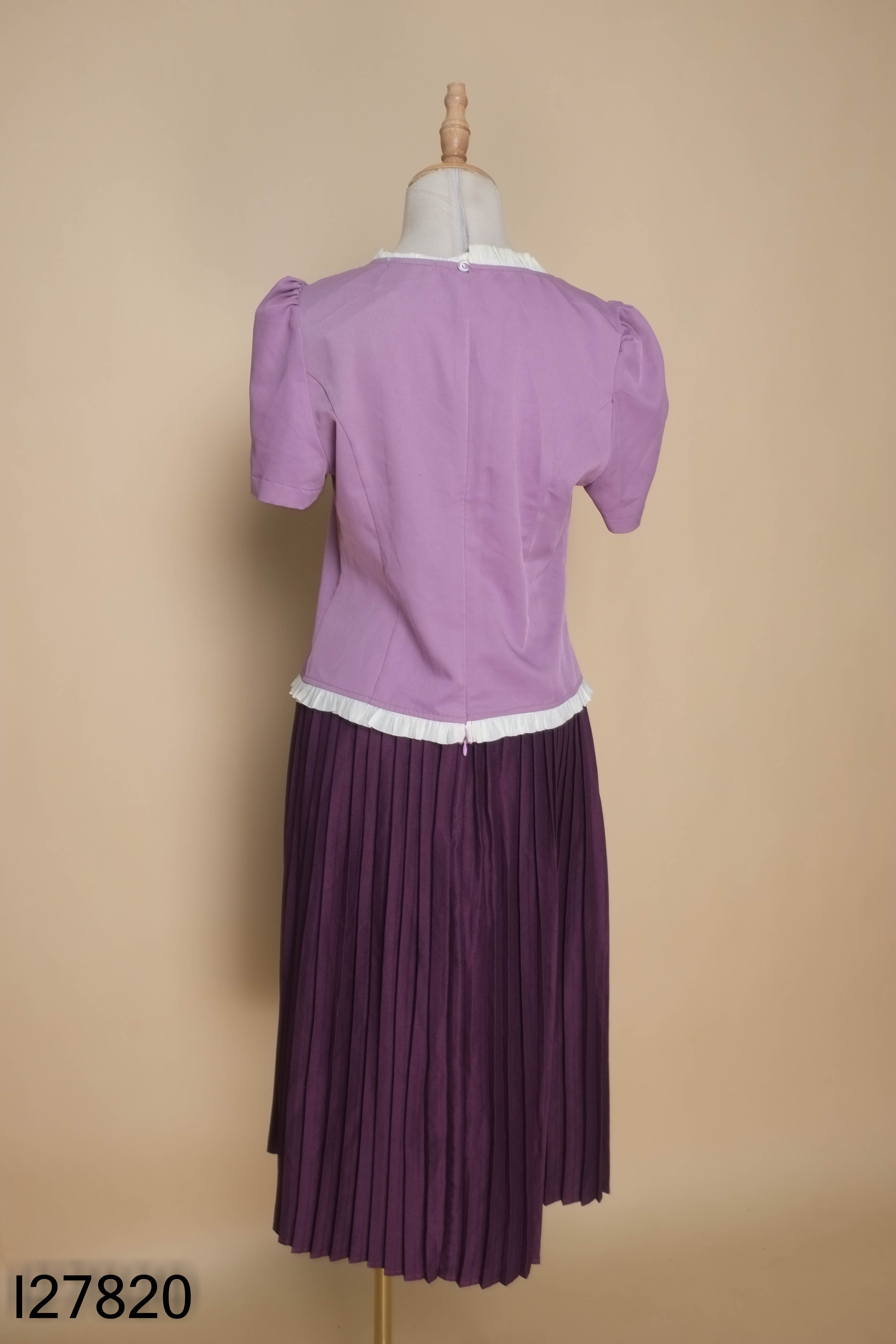 Set tím+váy xếp li LEO'S WEARING
