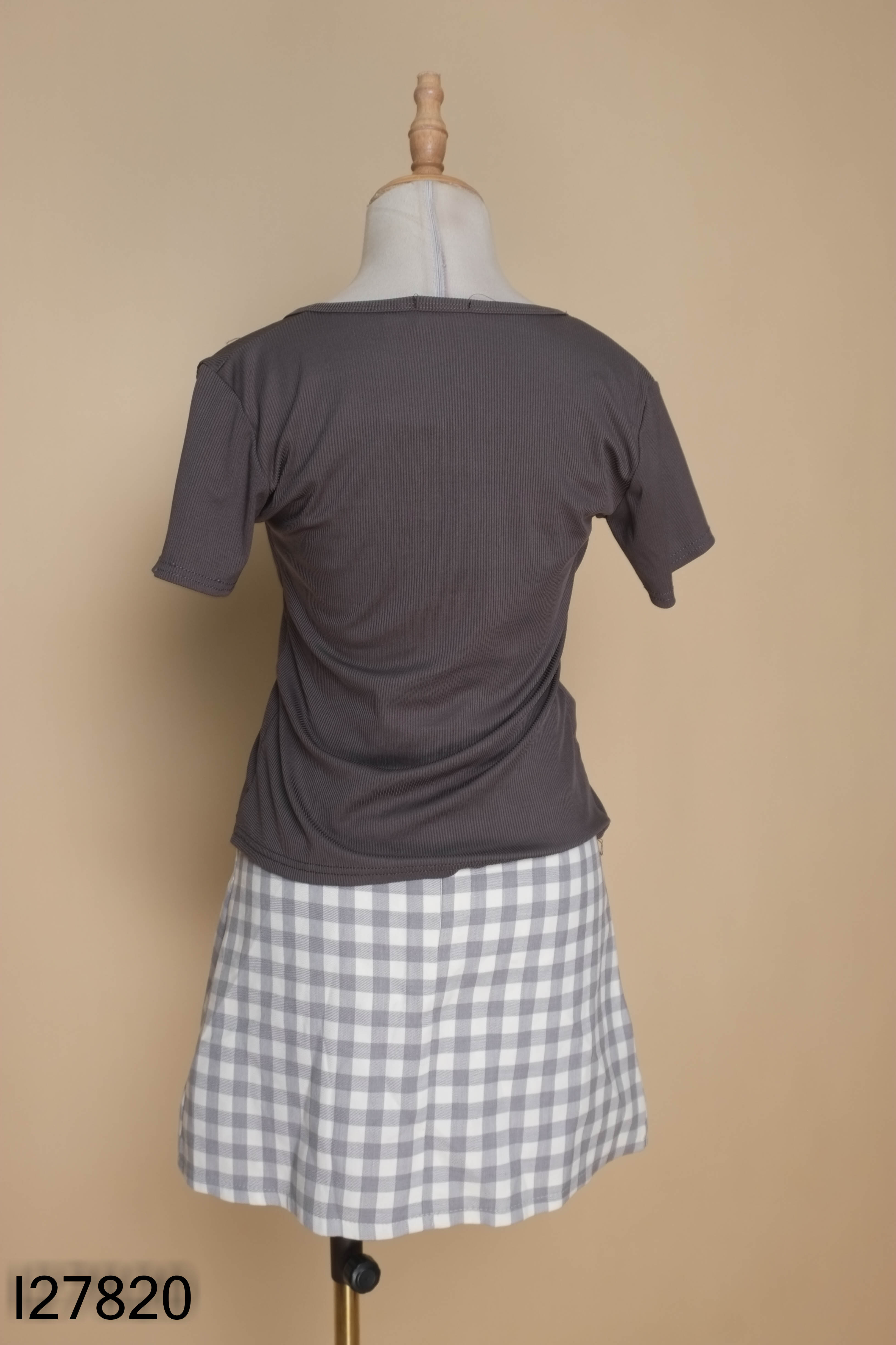 Set bộ ghi+váy kẻ