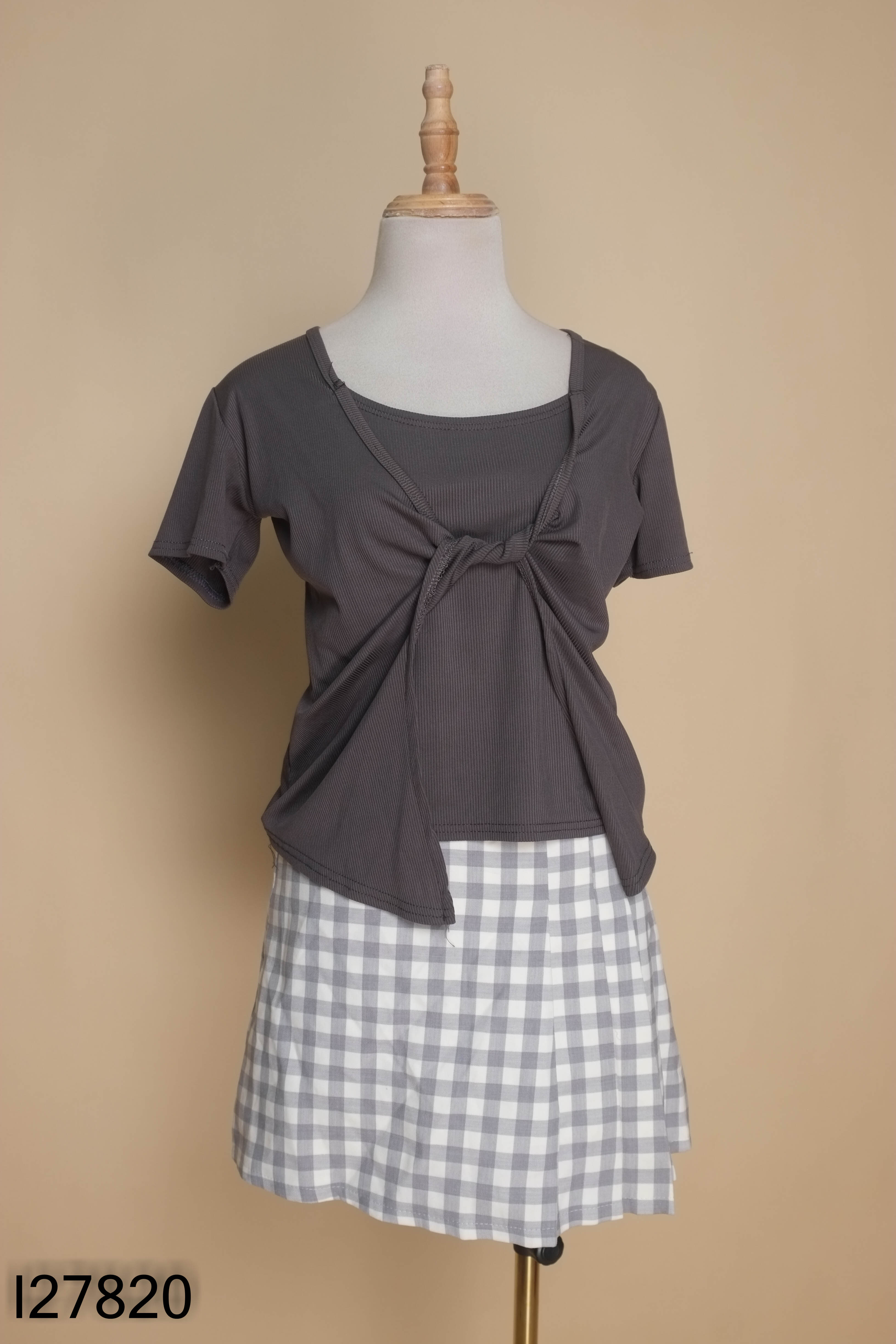 Set bộ ghi+váy kẻ
