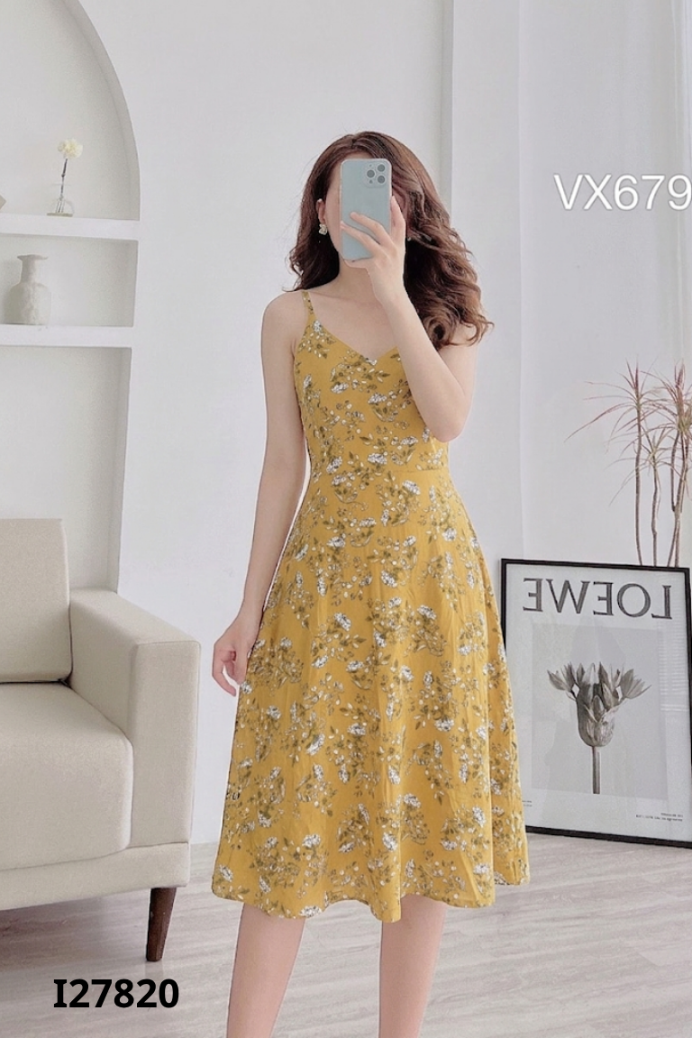 Váy nâu hai dây họa tiết