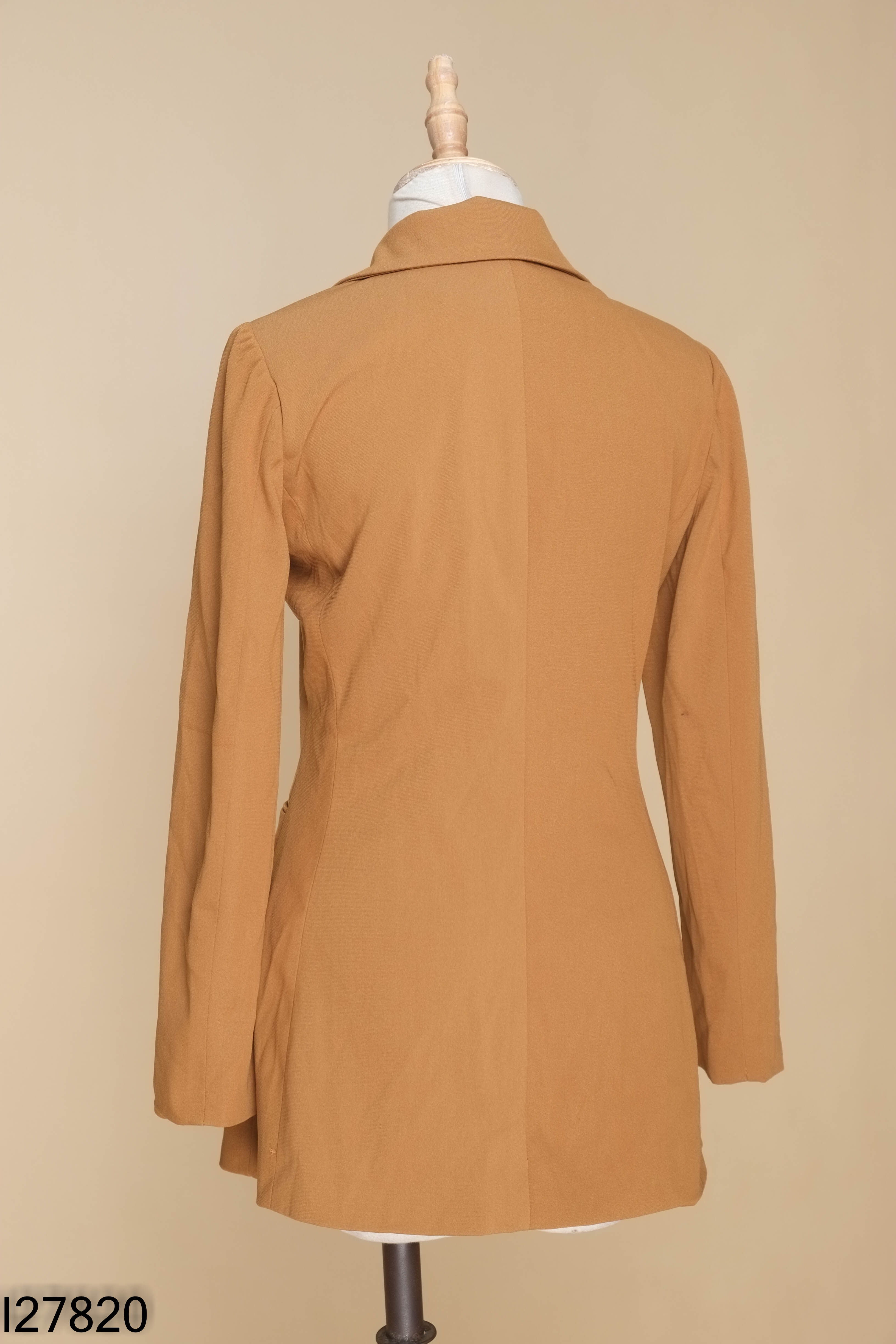 Áo blazer nâu BCBG