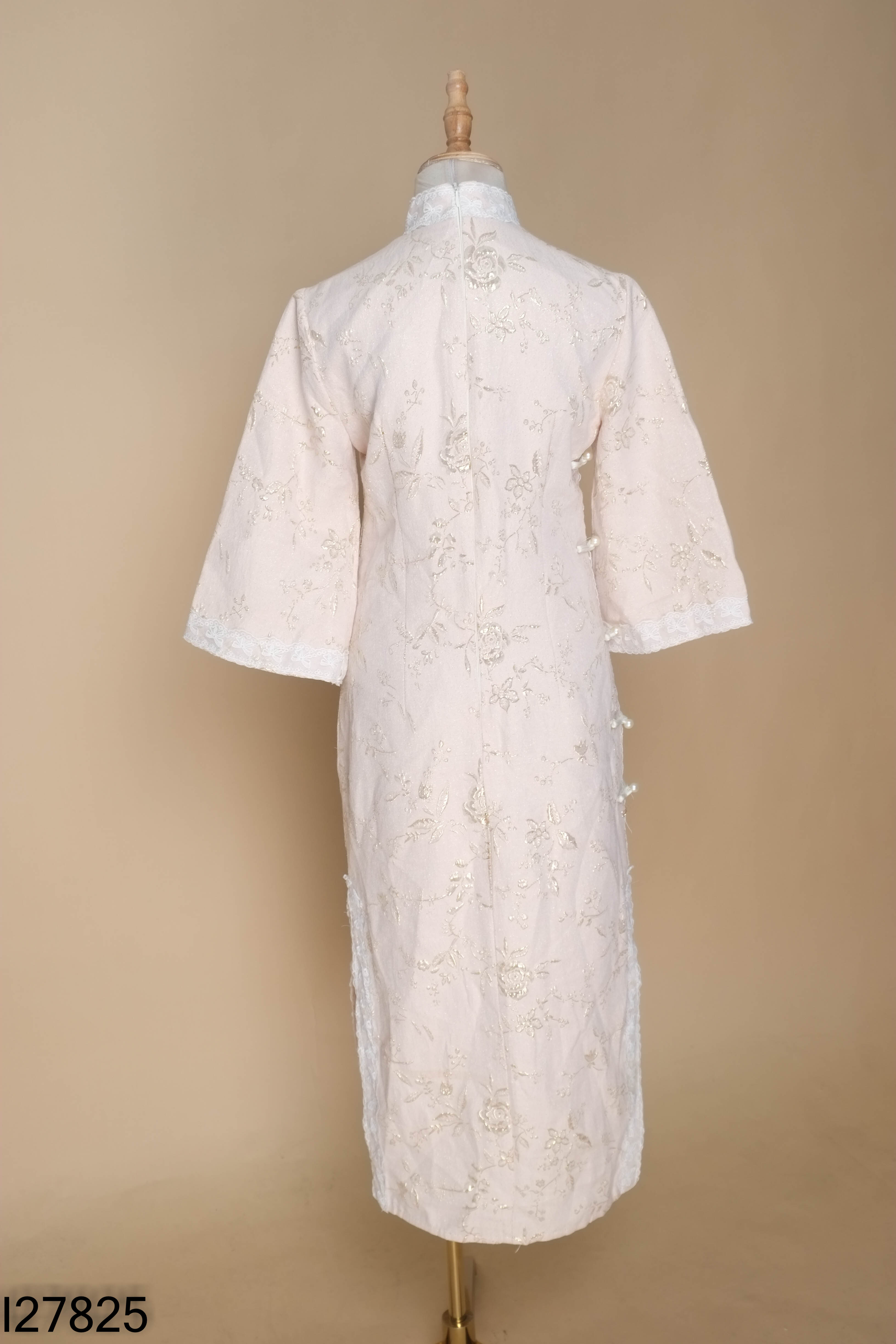 Áo dài hồng kim tuyến