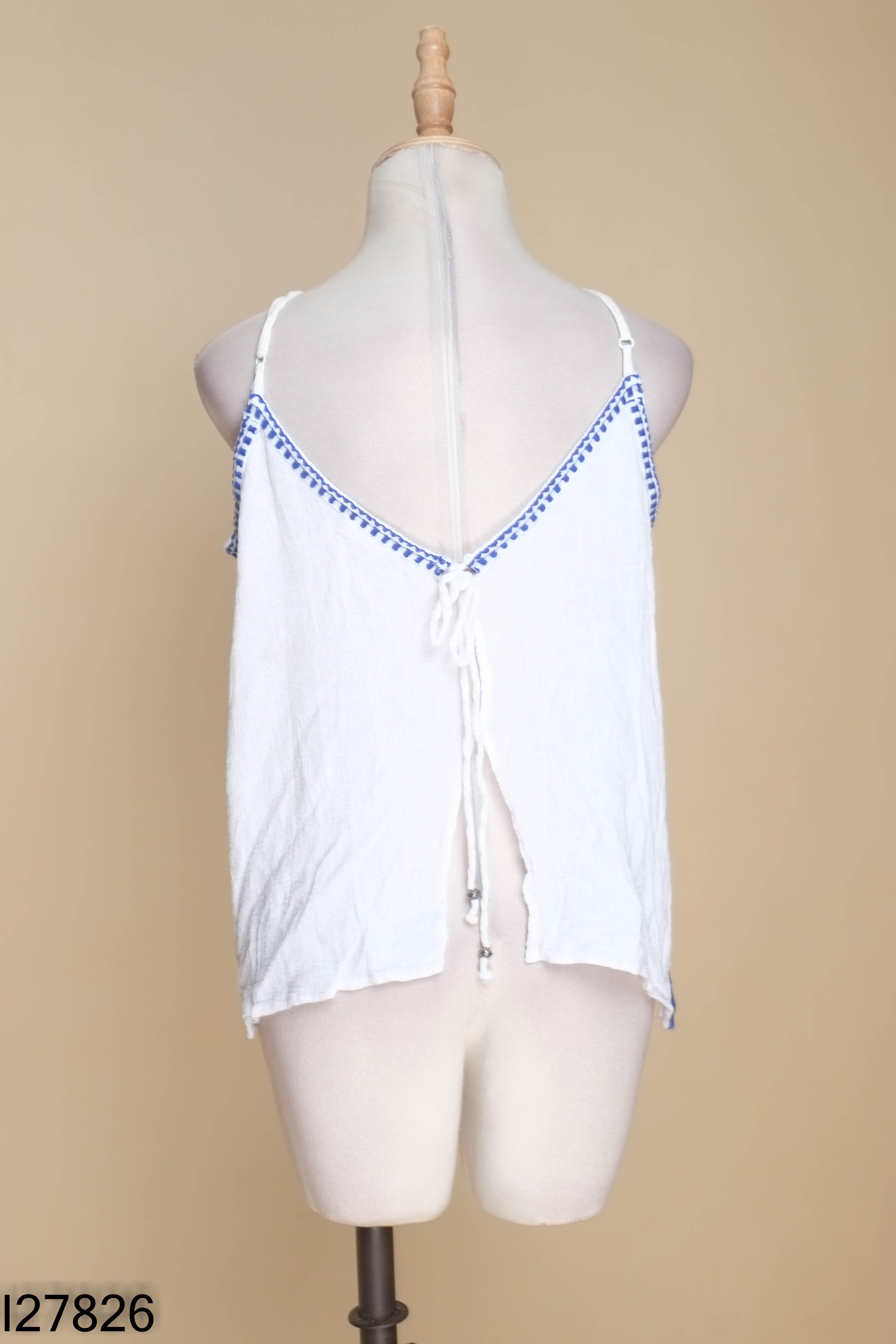 Áo 2 dây trắng họa tiết xanh