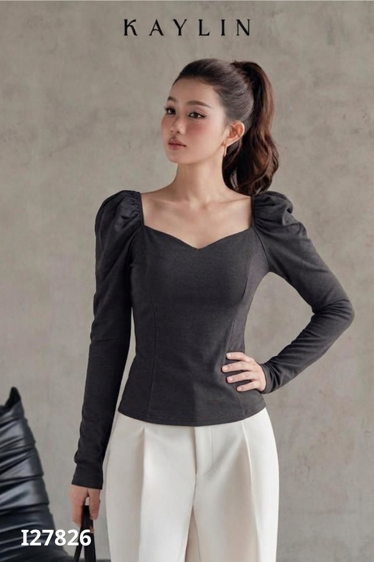 Áo đen cổ vuông tay dài