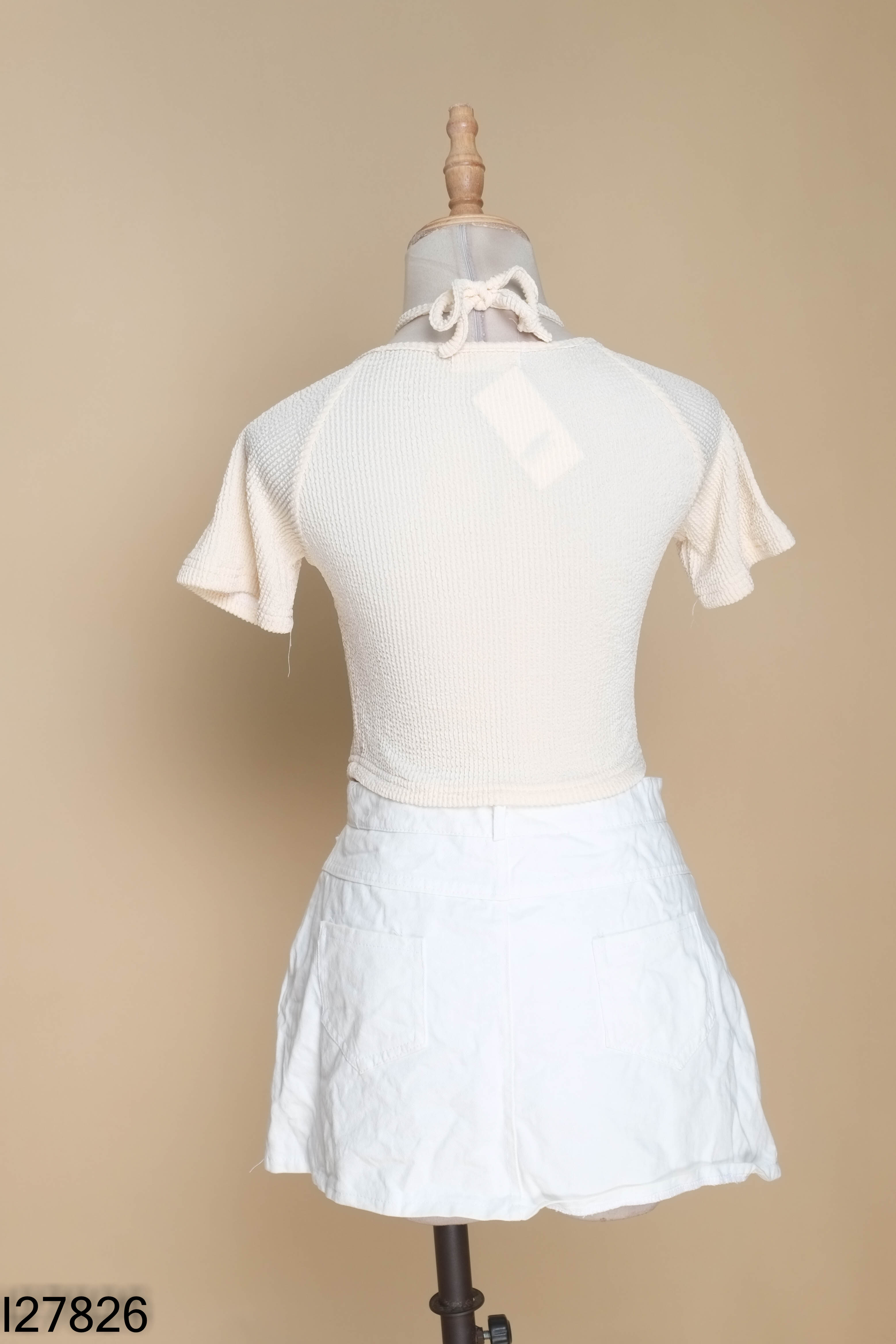 SET áo be ngắn+ chan váy jeans trắng