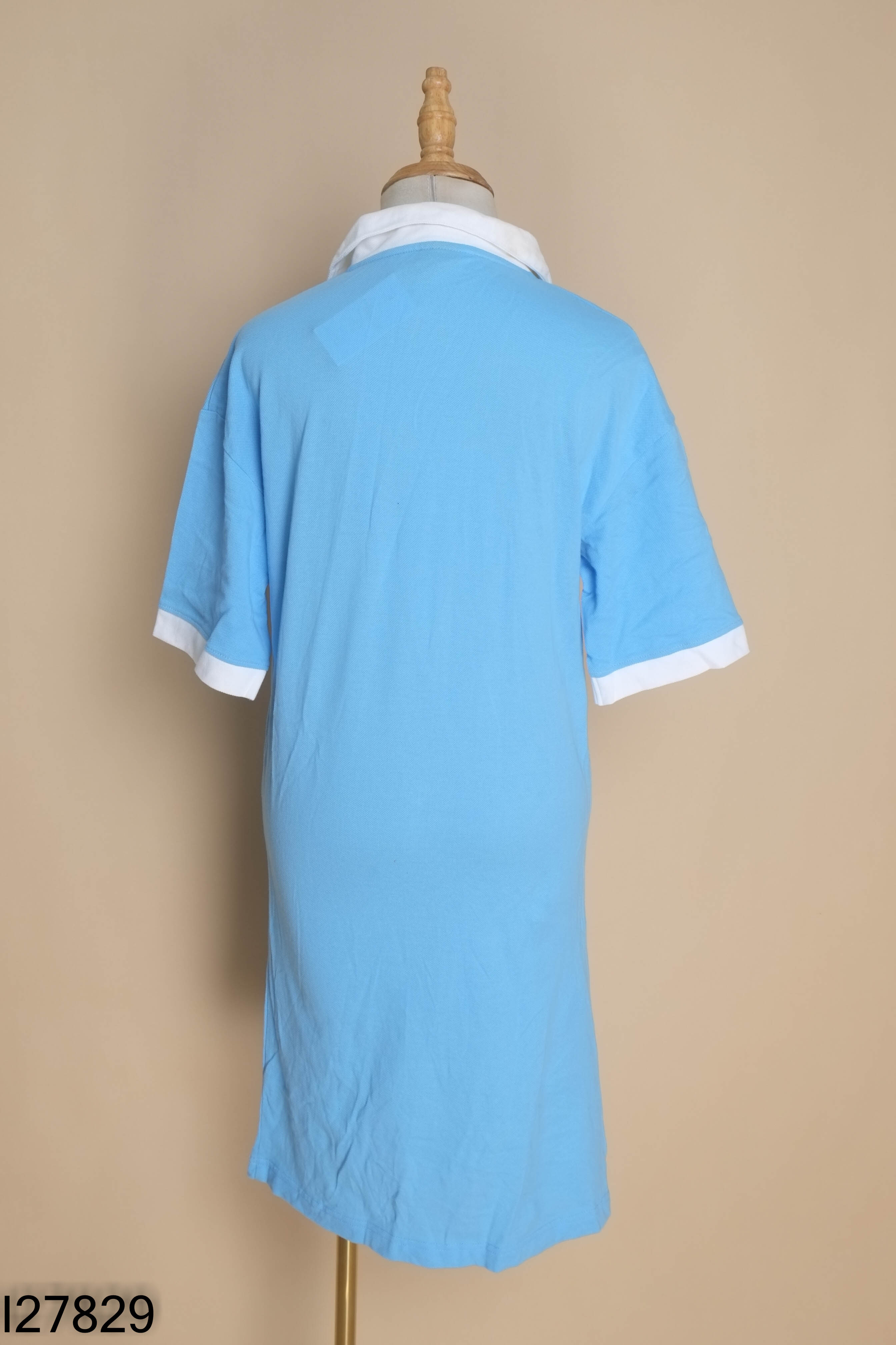 Váy xanh suông cổ trắng