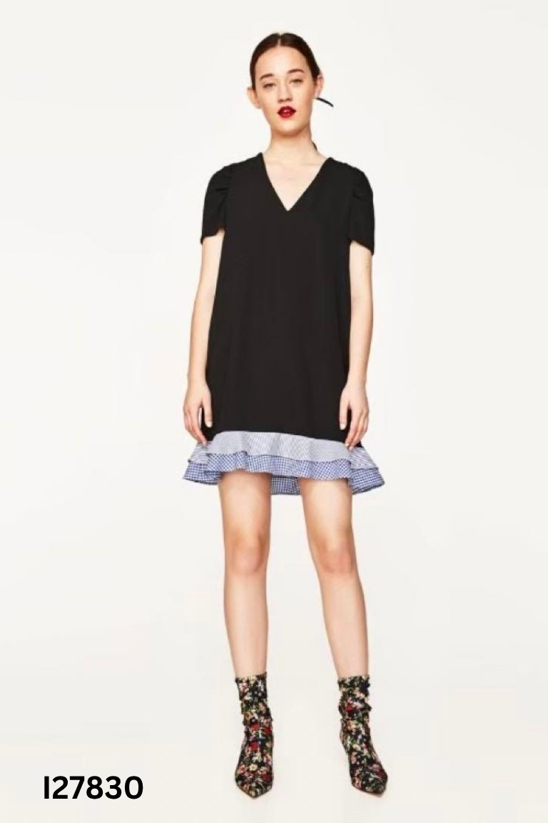 Váy đen ZARA BASIC cổ tim đuổi kẻ