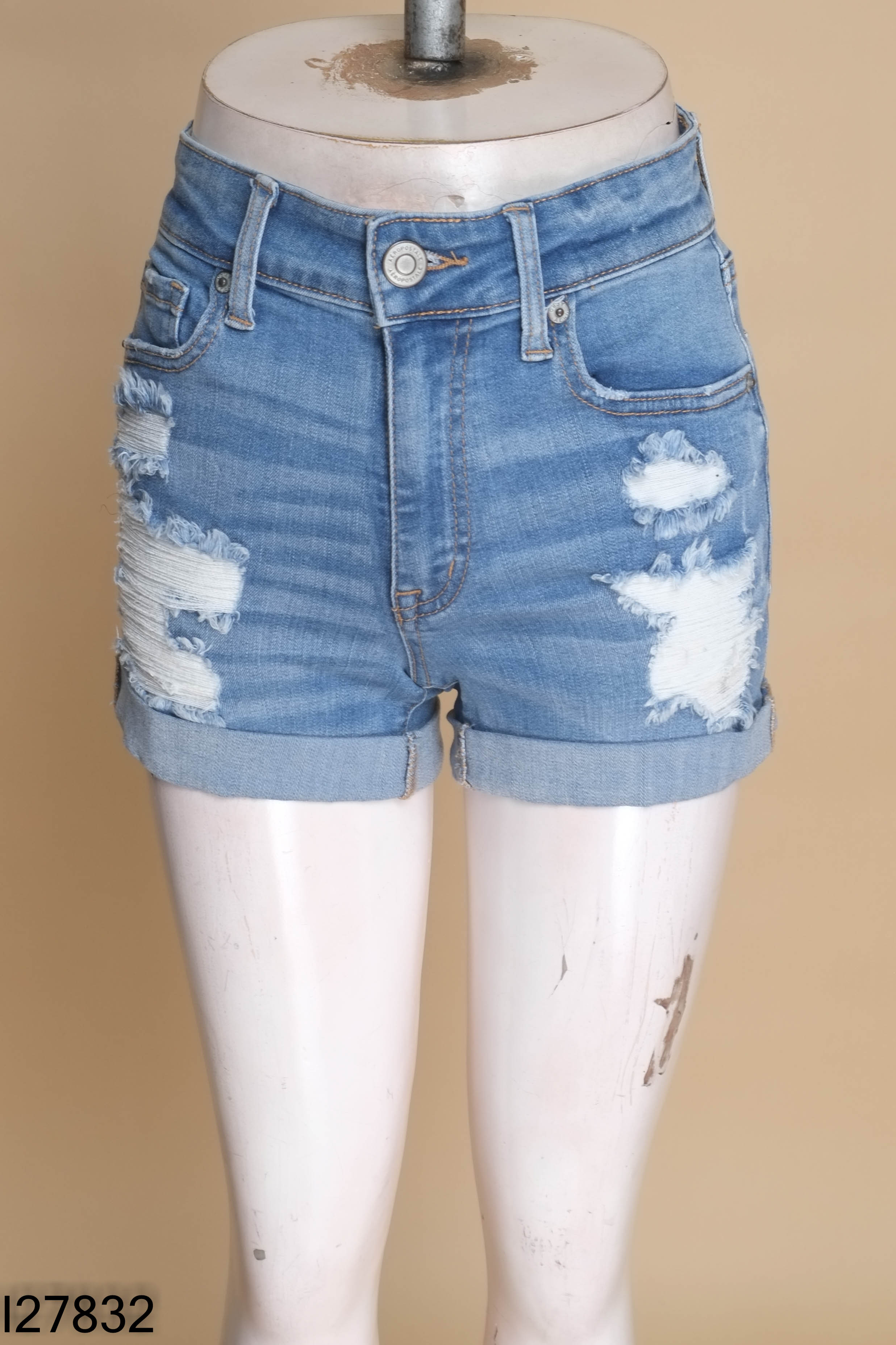 Quần short jeans xanh bẳn ống