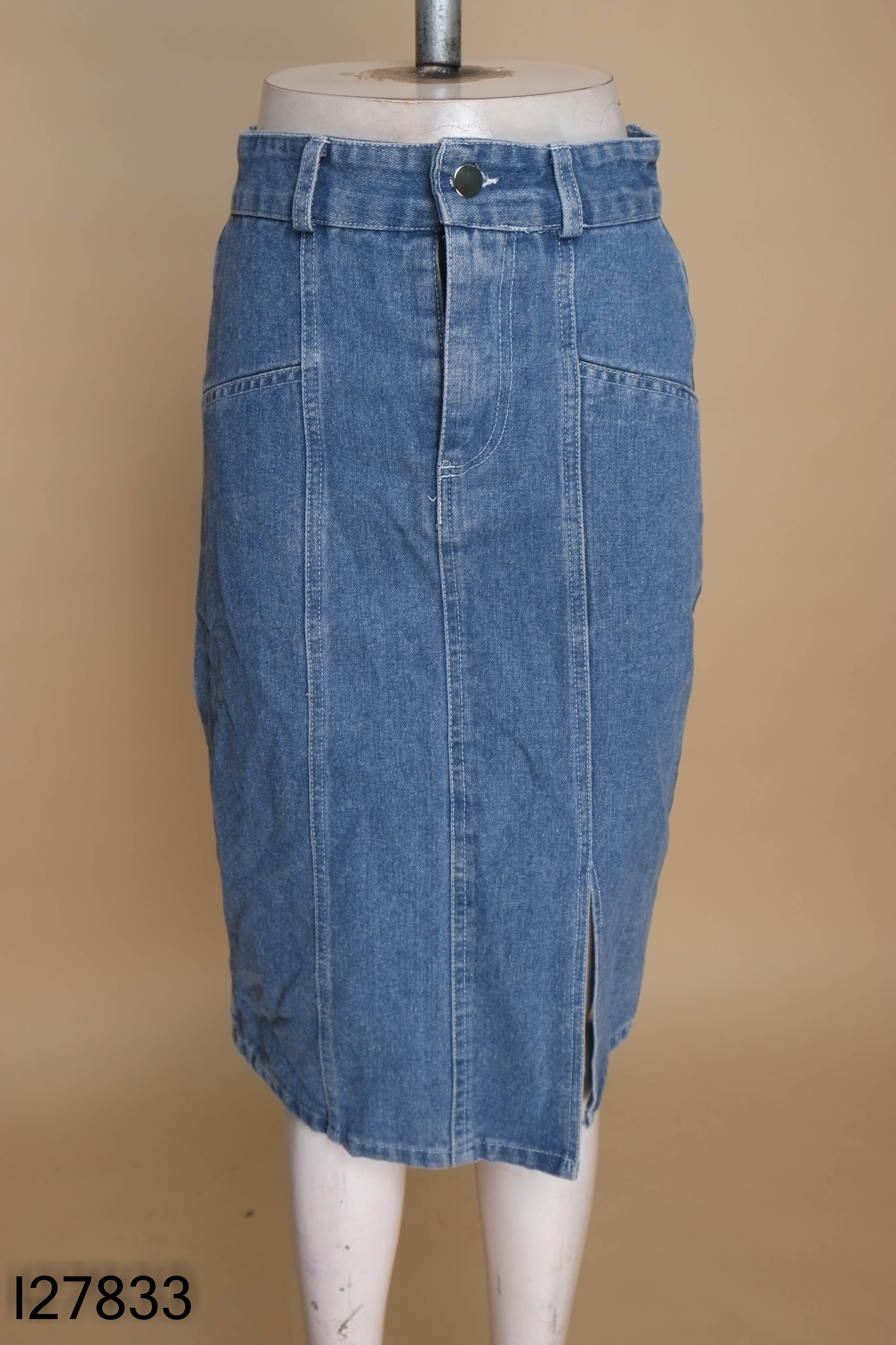 Chân váy jeans xanh dáng ôm