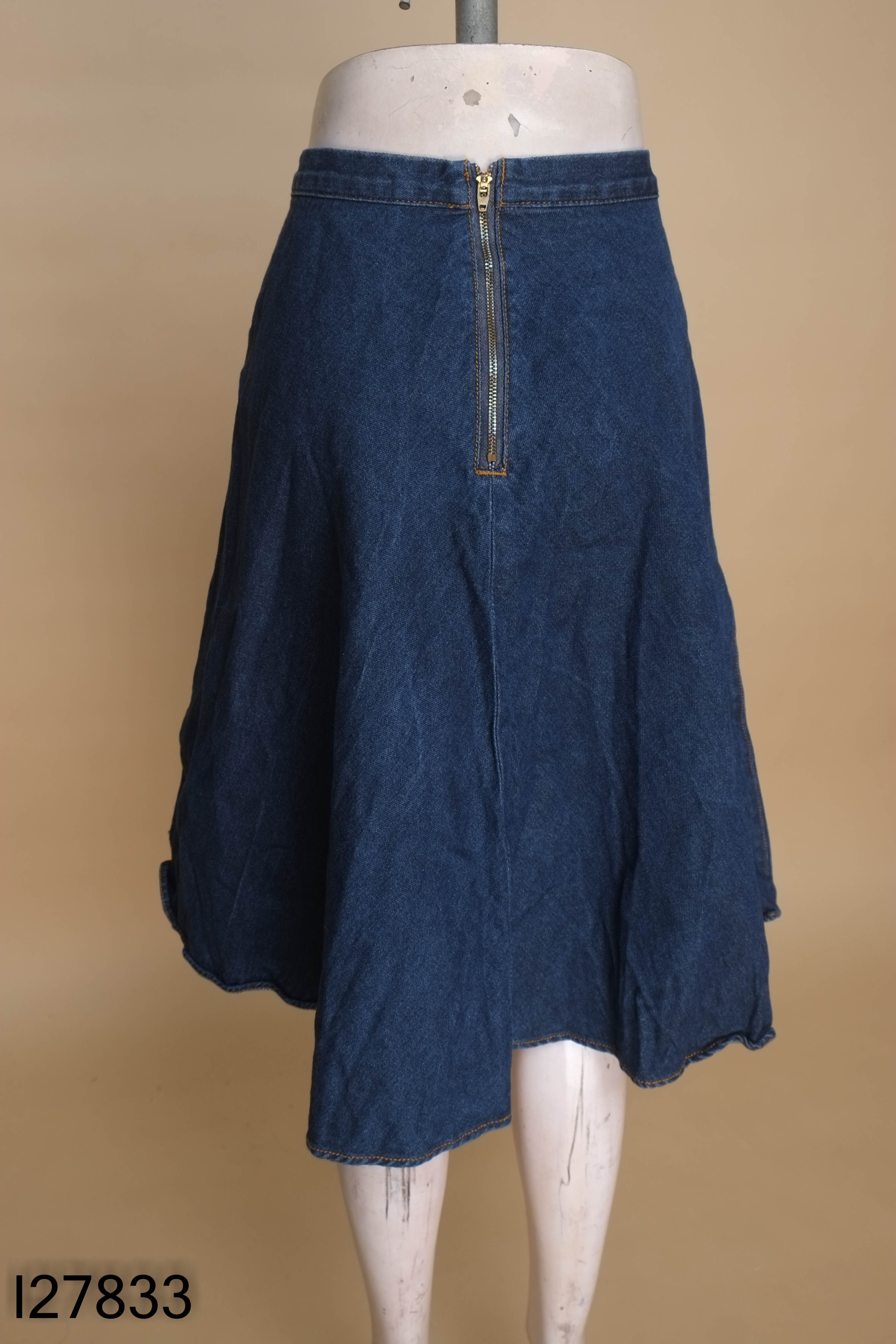 Chân váy jeans xanh kéo khóa