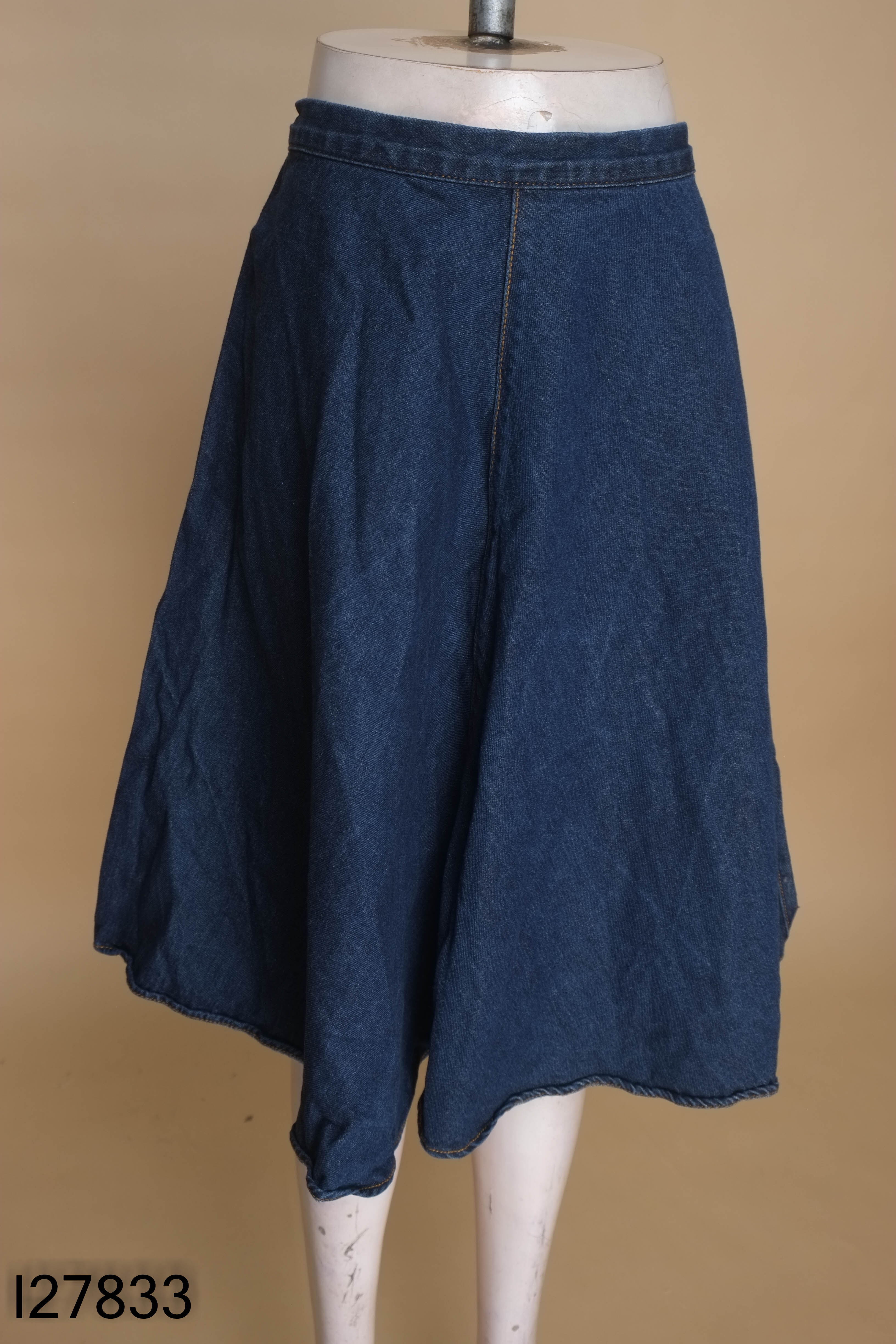 Chân váy jeans xanh kéo khóa