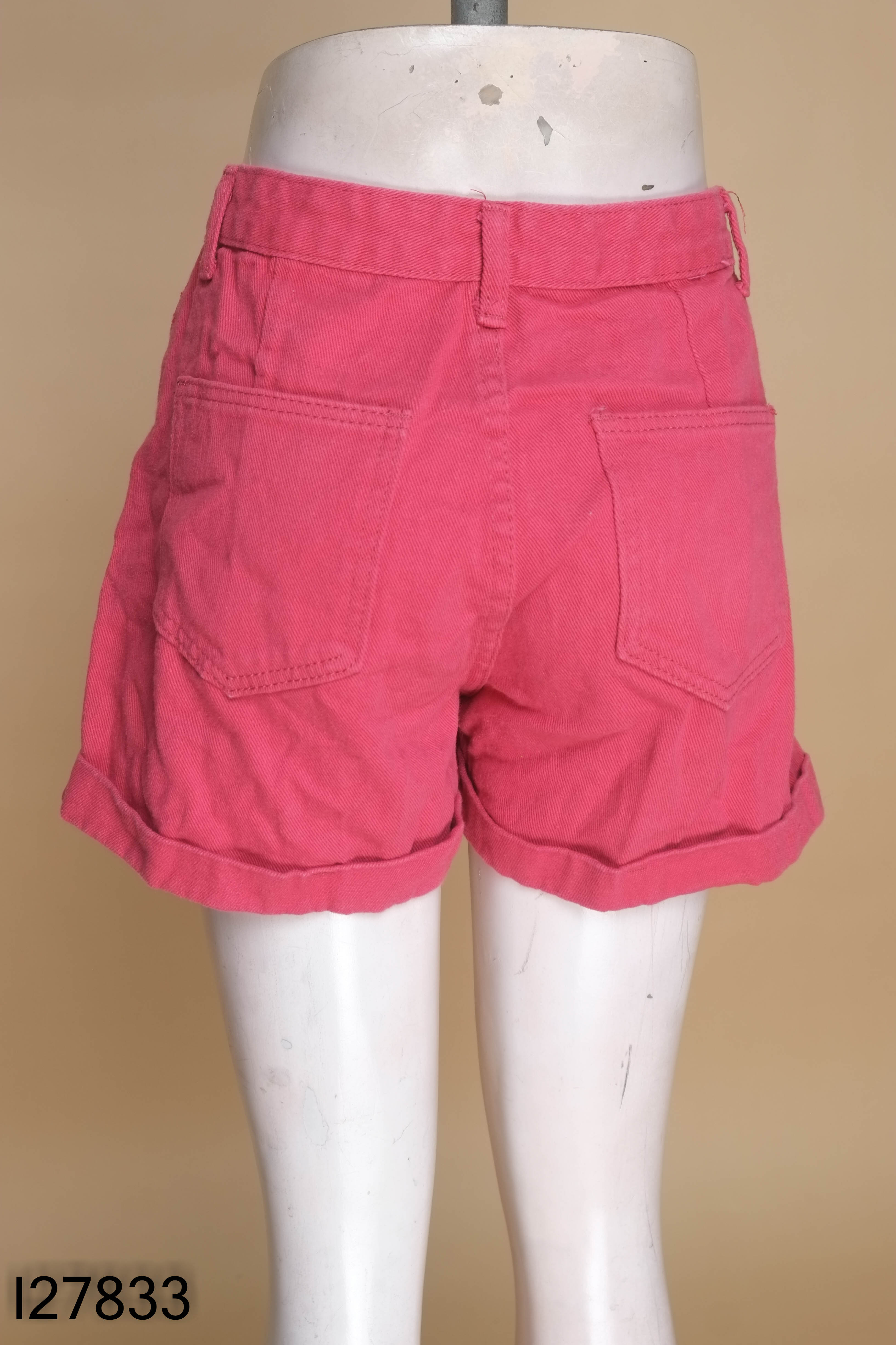 Quần shorts hồng