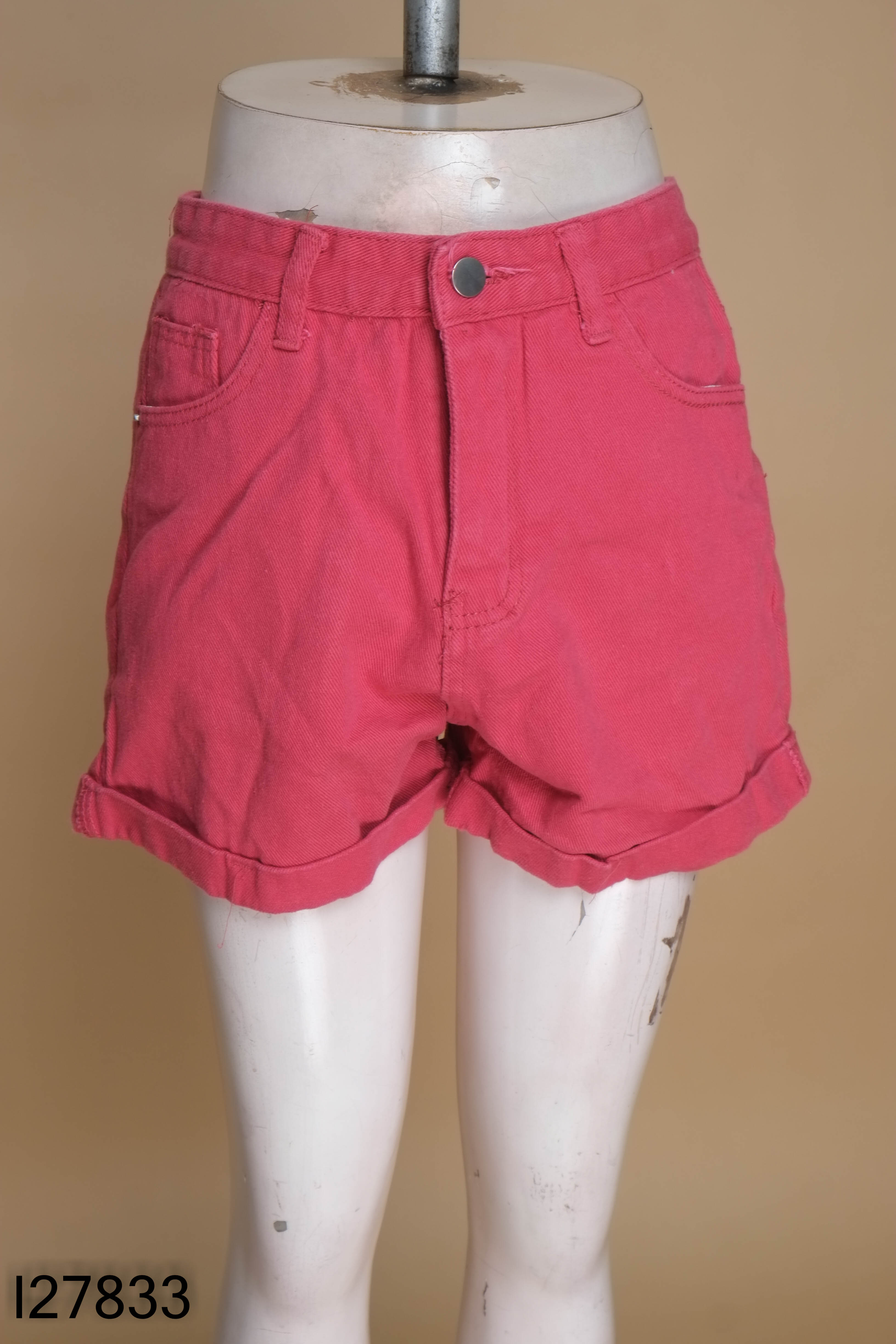 Quần shorts hồng