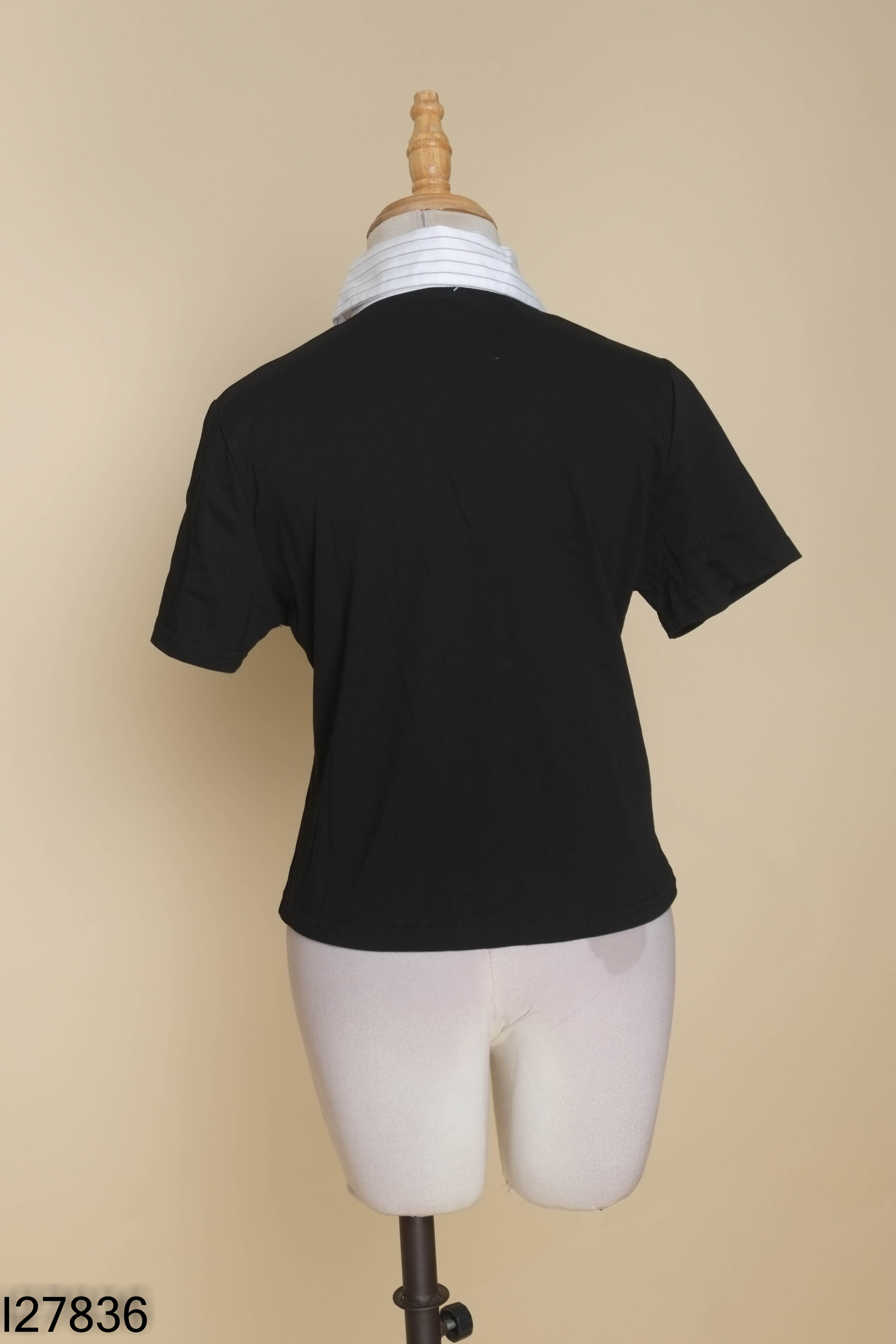 Áo polo đen cổ trắng kẻ