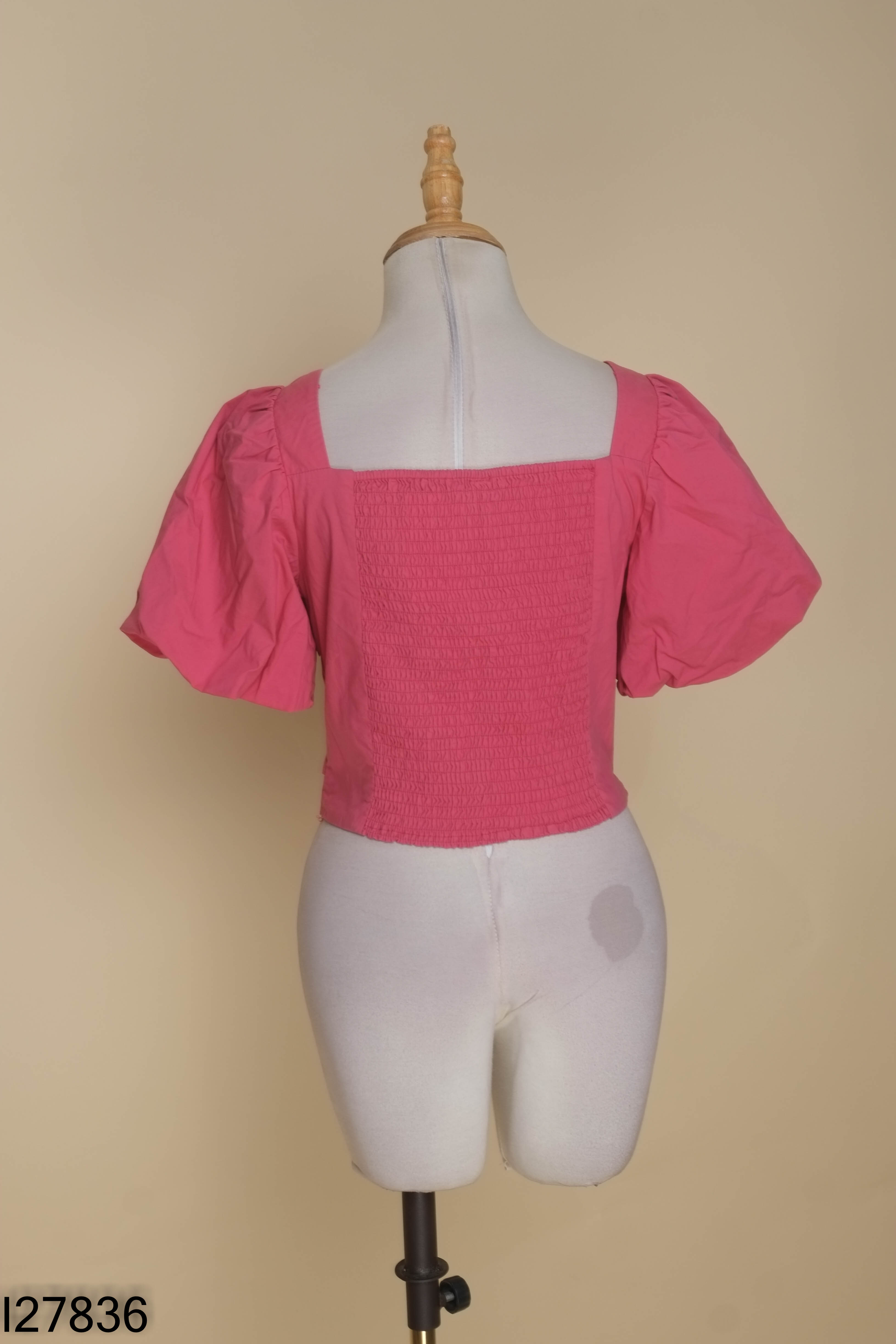 Áo croptop hồng kiểu