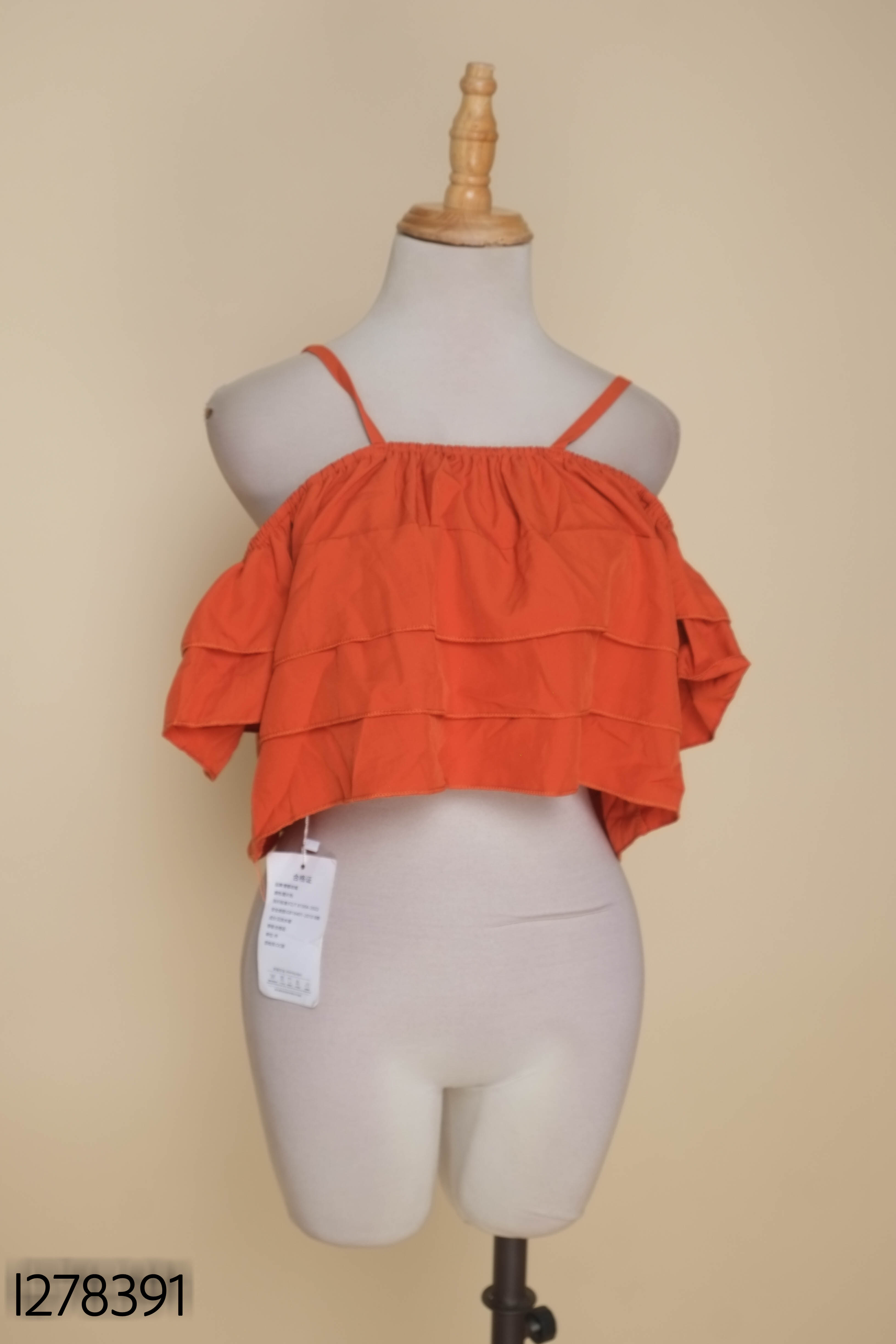 Áo 2 dây đỏ rơi vai