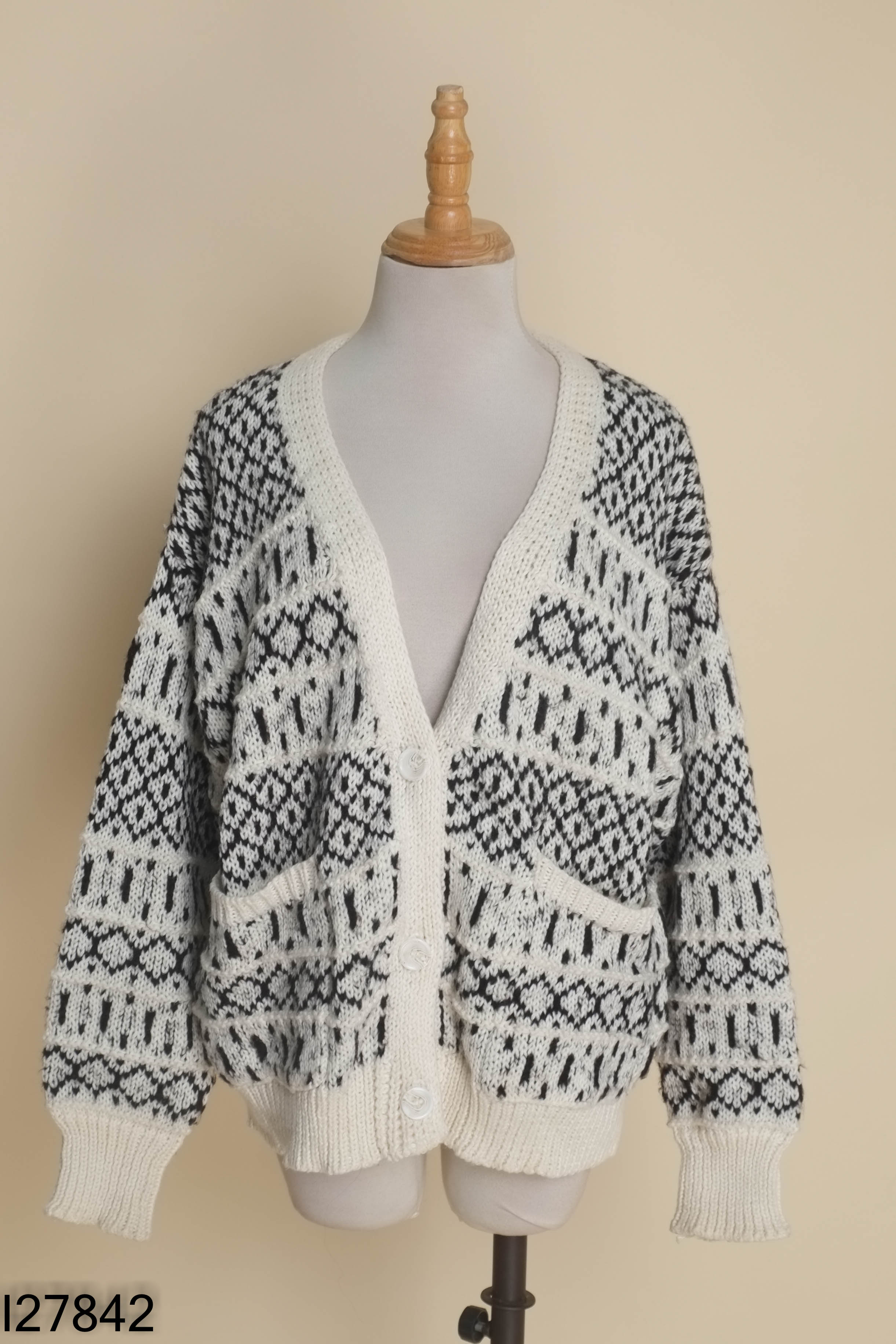 Cardigans đen trắng ZARA