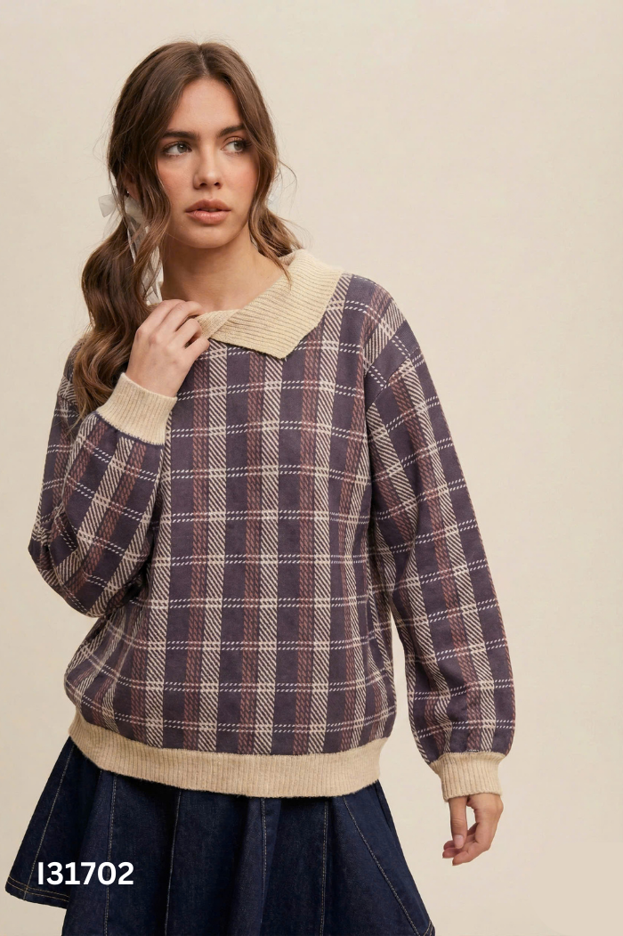 Áo sweater xanh kẻ cổ be