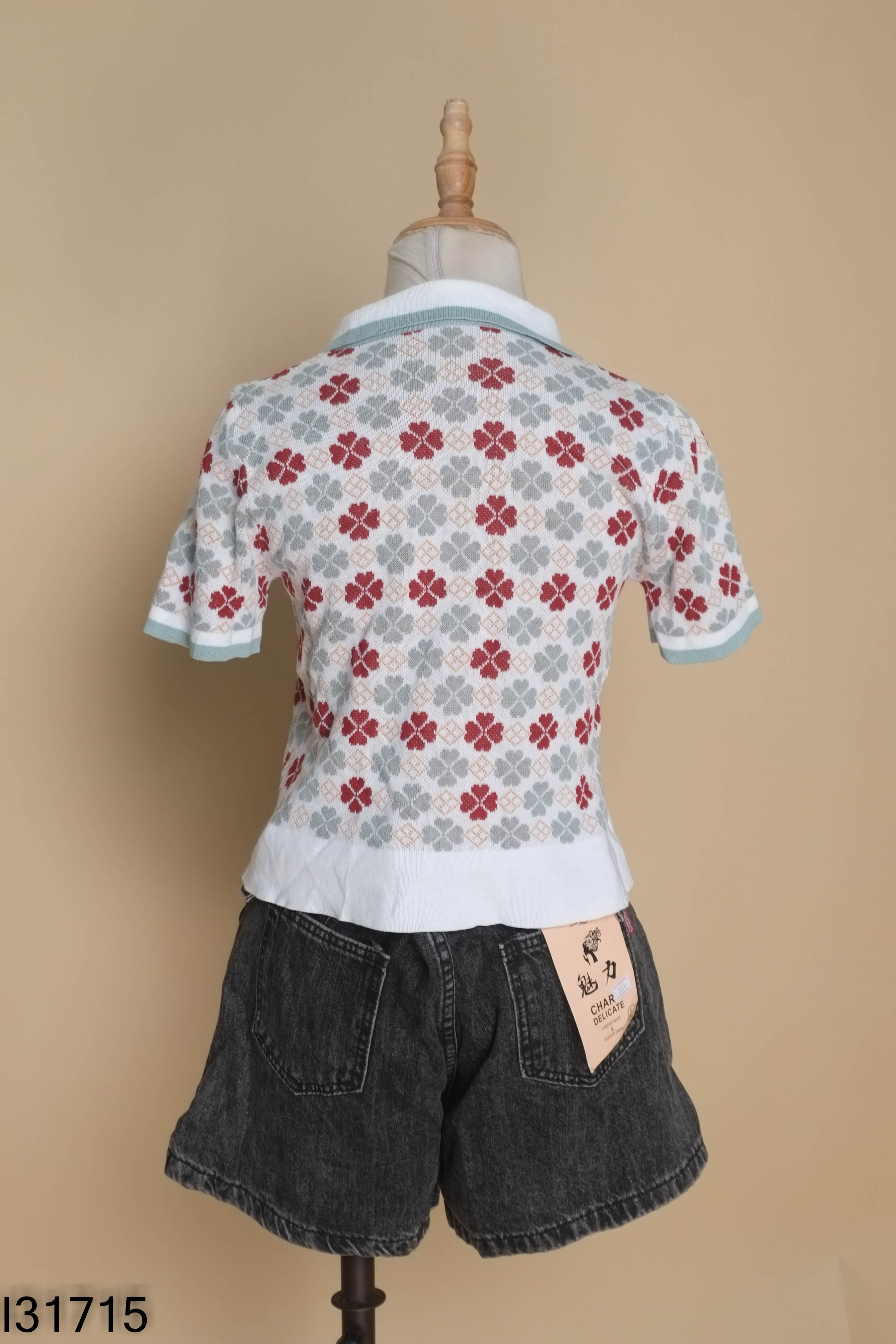 NEWTAG set áo len trắng+shorts jeans đen