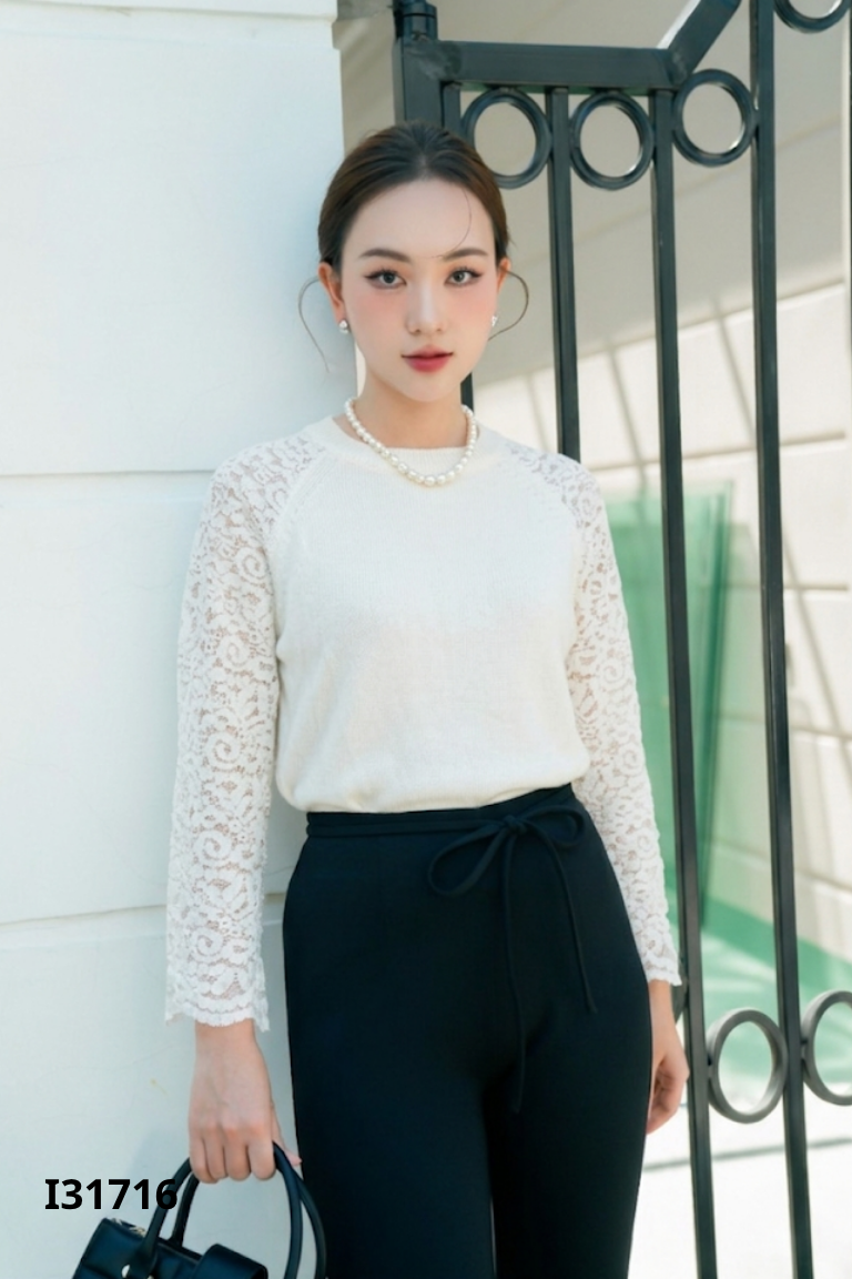 Áo len trắng tay ren