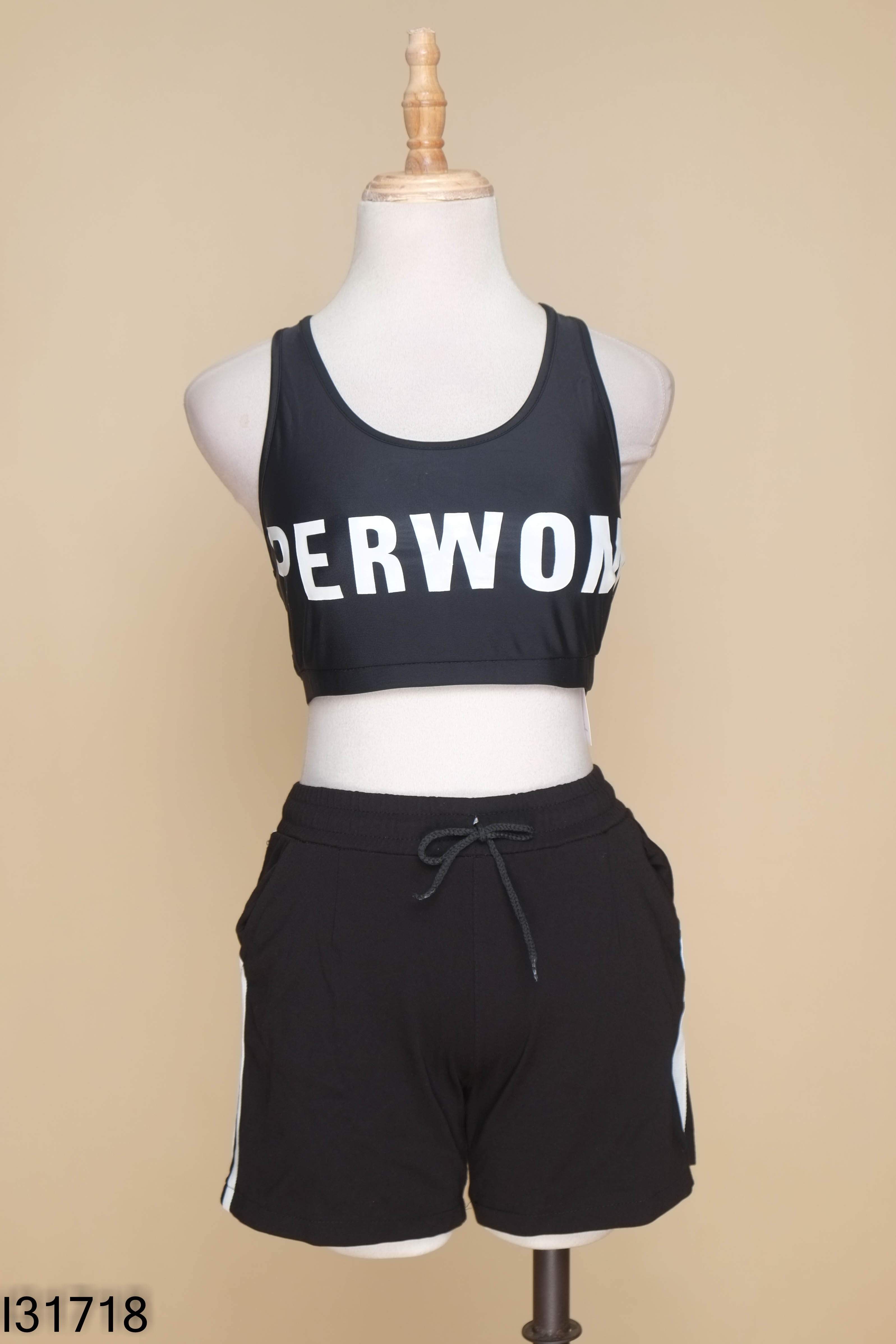 Set đen áo ba lỗ+quần shorts