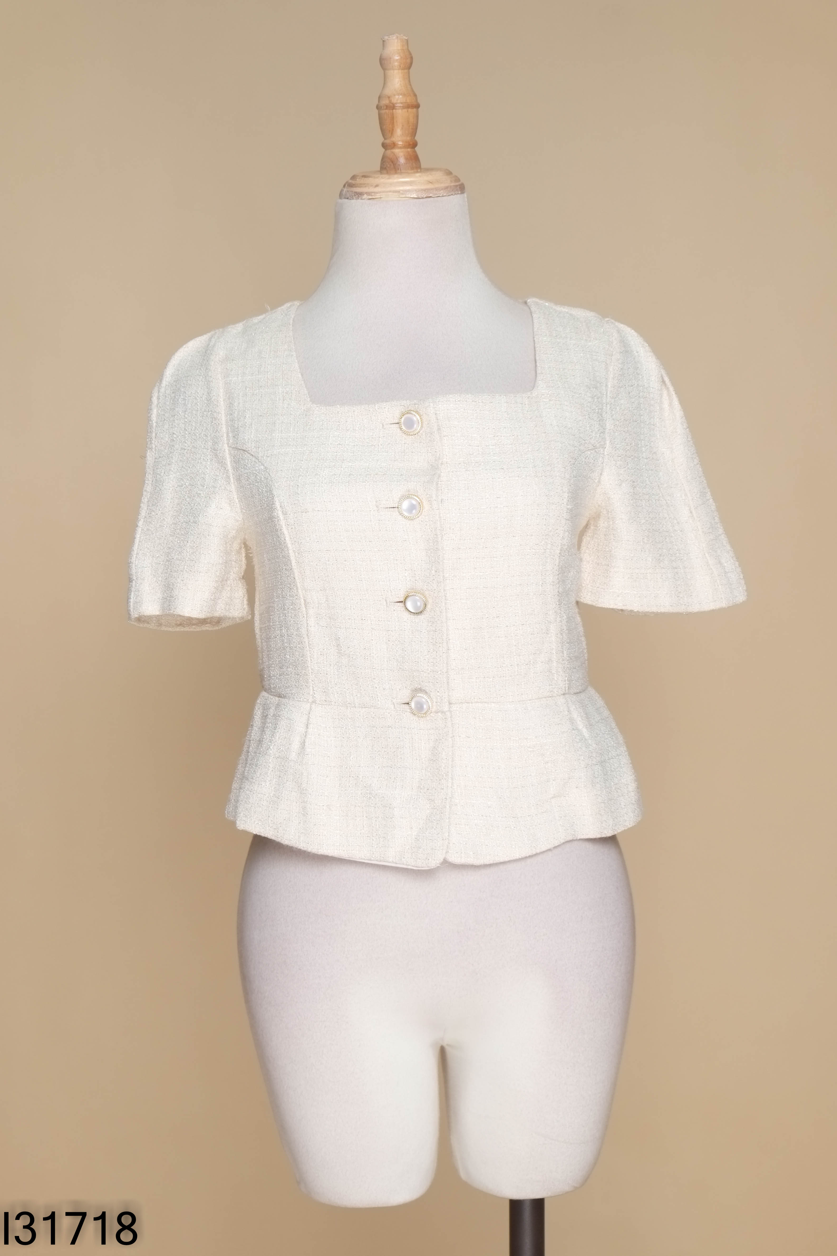 Áo dạ be ngắn tay MAISONDE ROEM