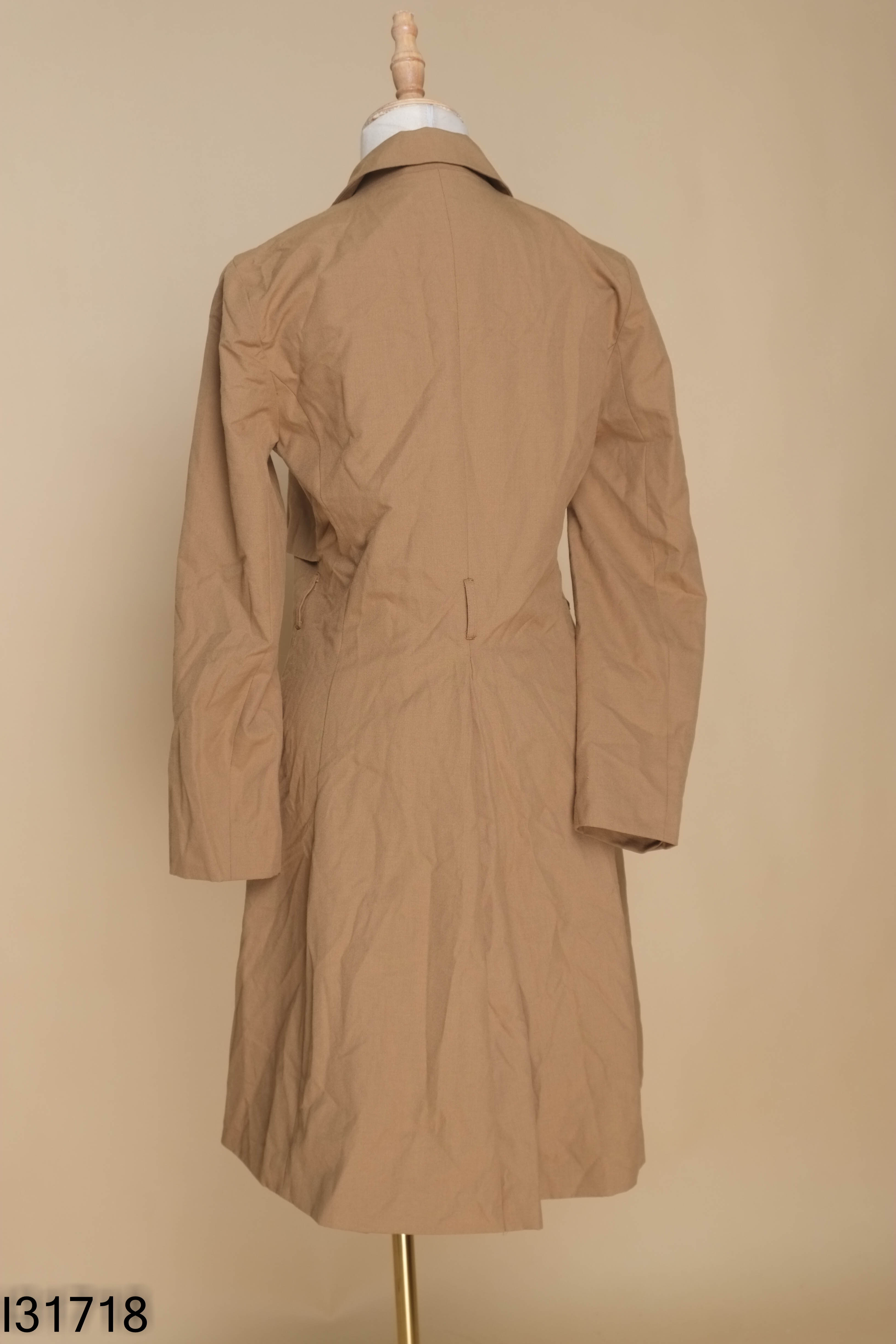 Váy cổ vest nâu tay dài