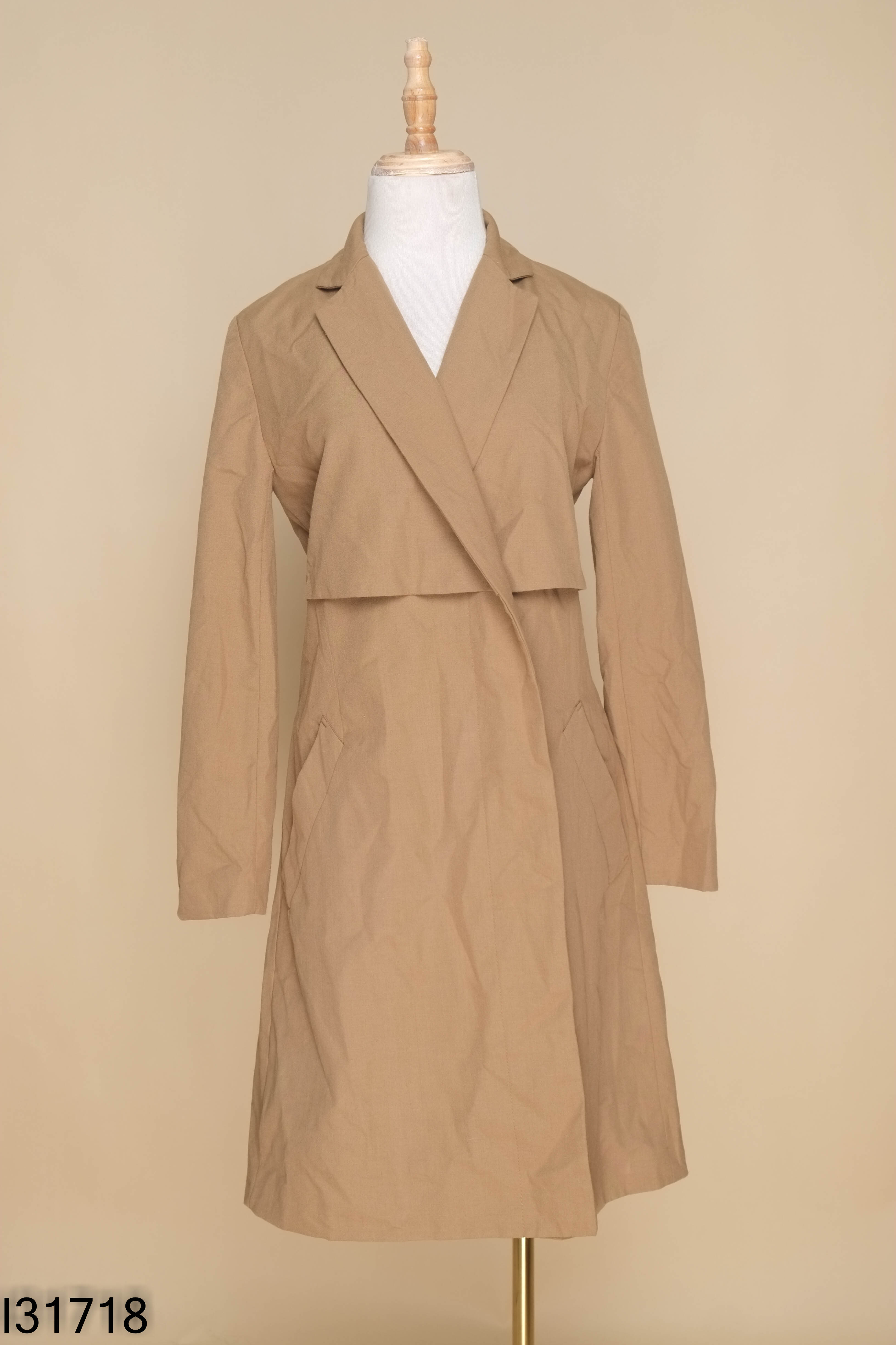 Váy cổ vest nâu tay dài