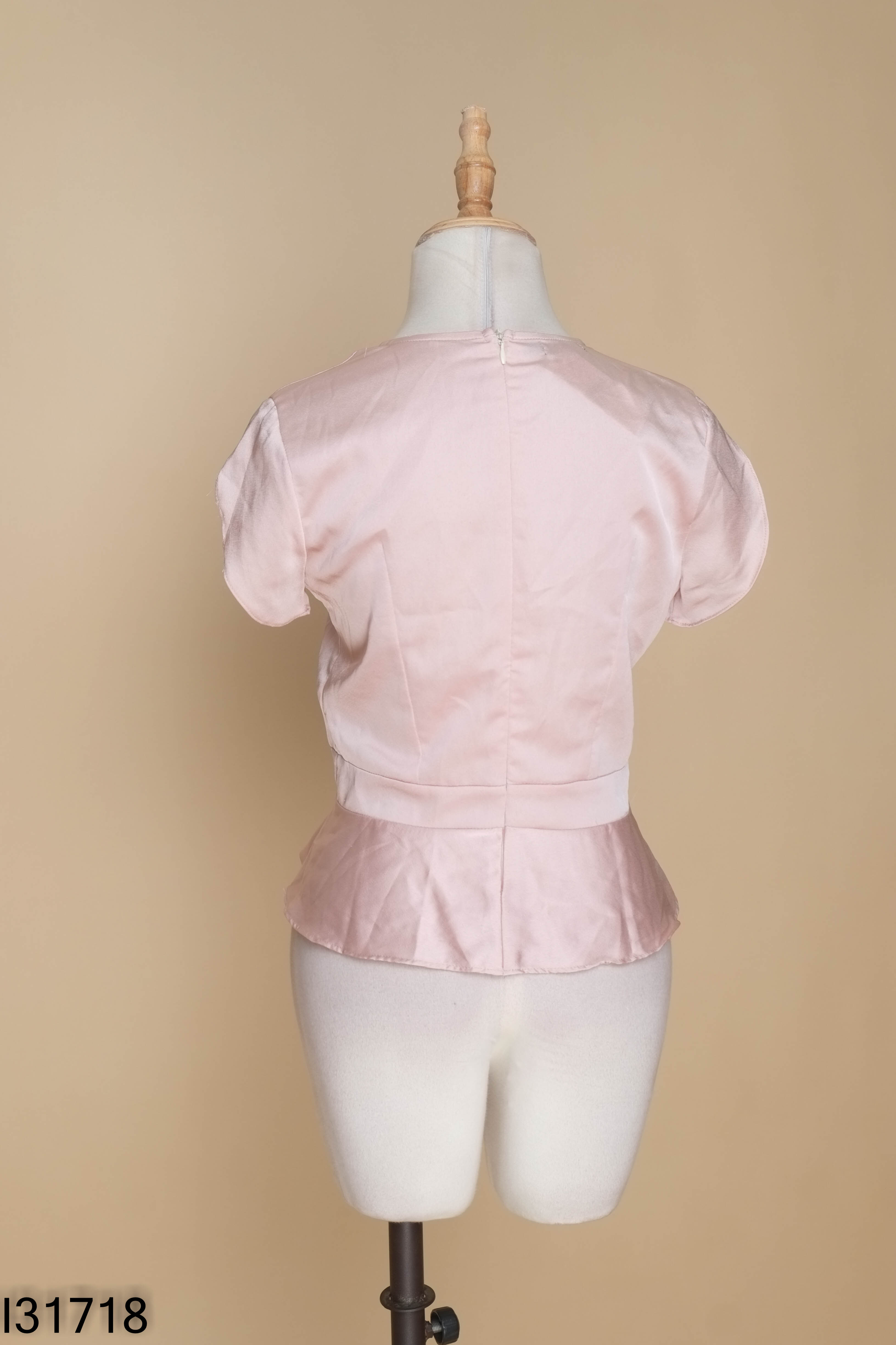 Áo lụa hồng cổ tim CHICBAE 21