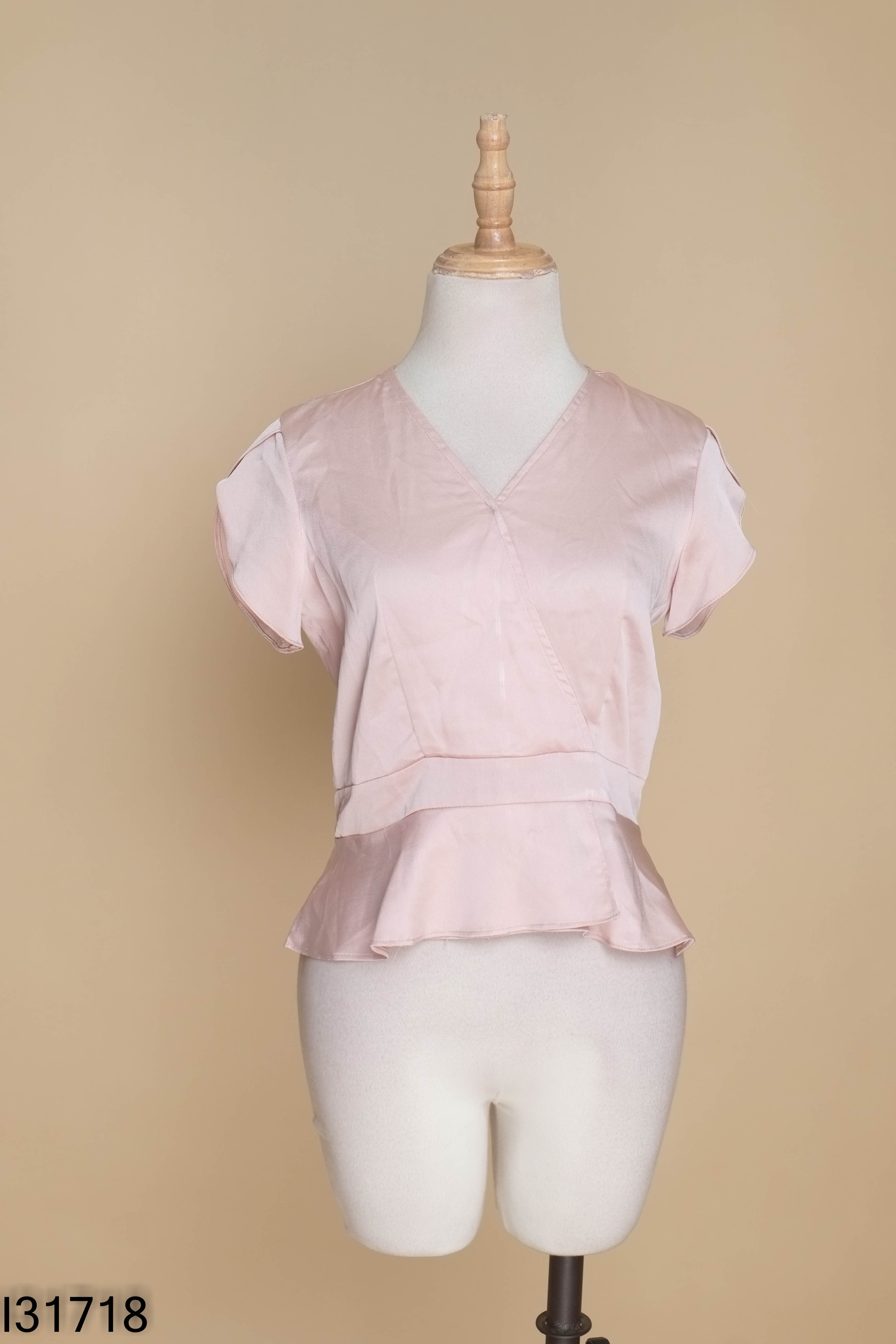 Áo lụa hồng cổ tim CHICBAE 21